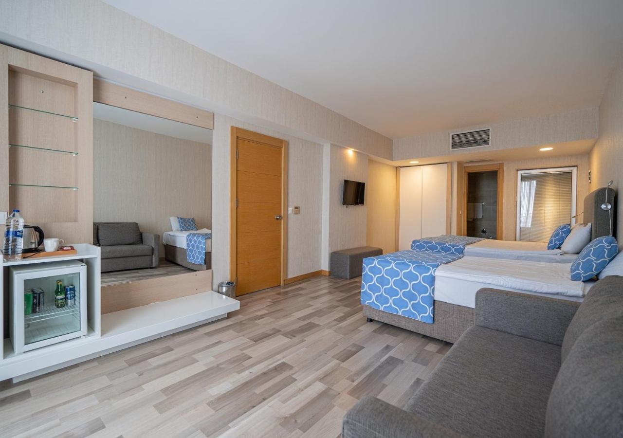 Main Building Single Land View Room photo 2