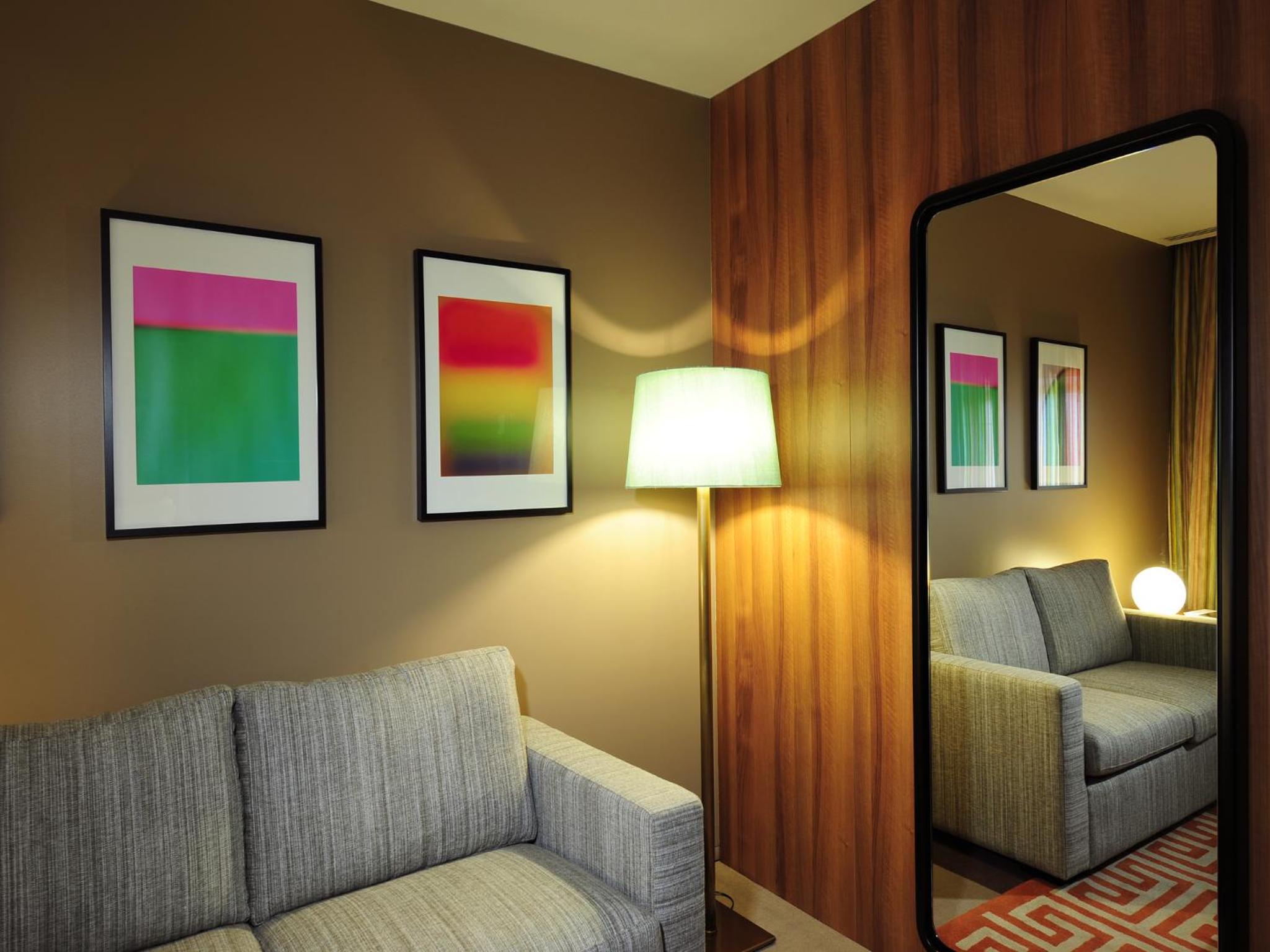 Deluxe Suite - Photo 2