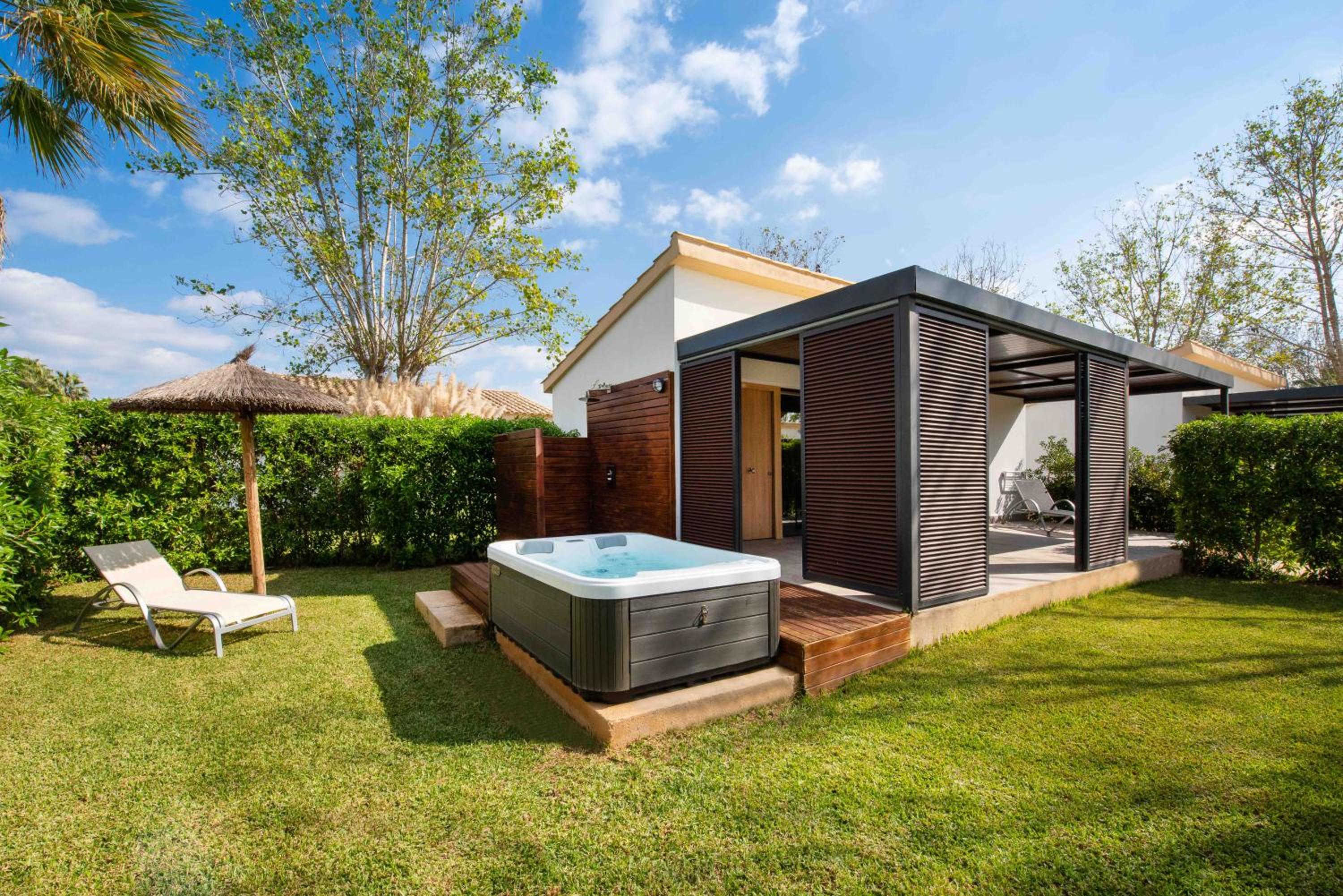Superior Silver Bungalow