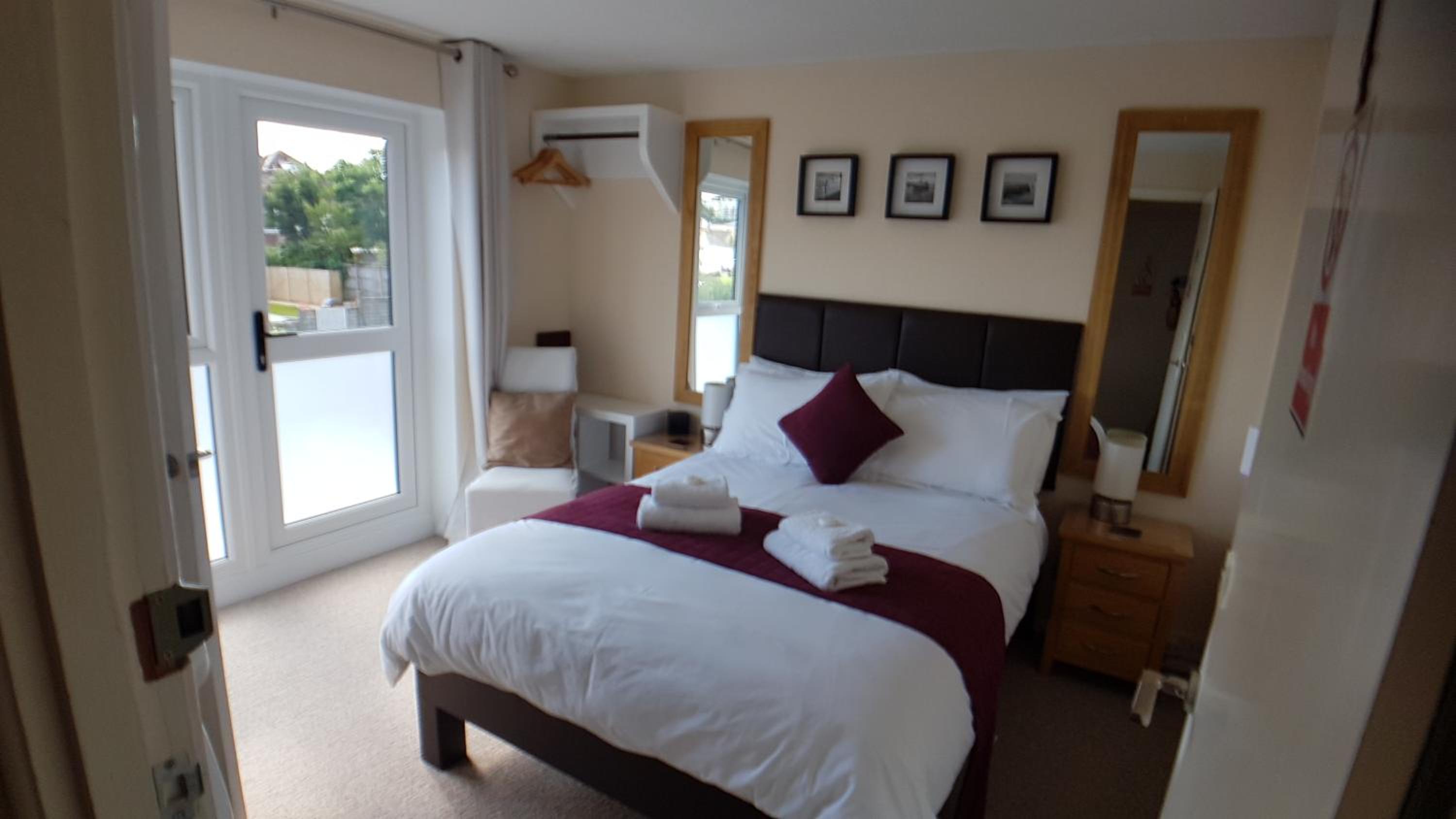 Standard Double Room photo 2