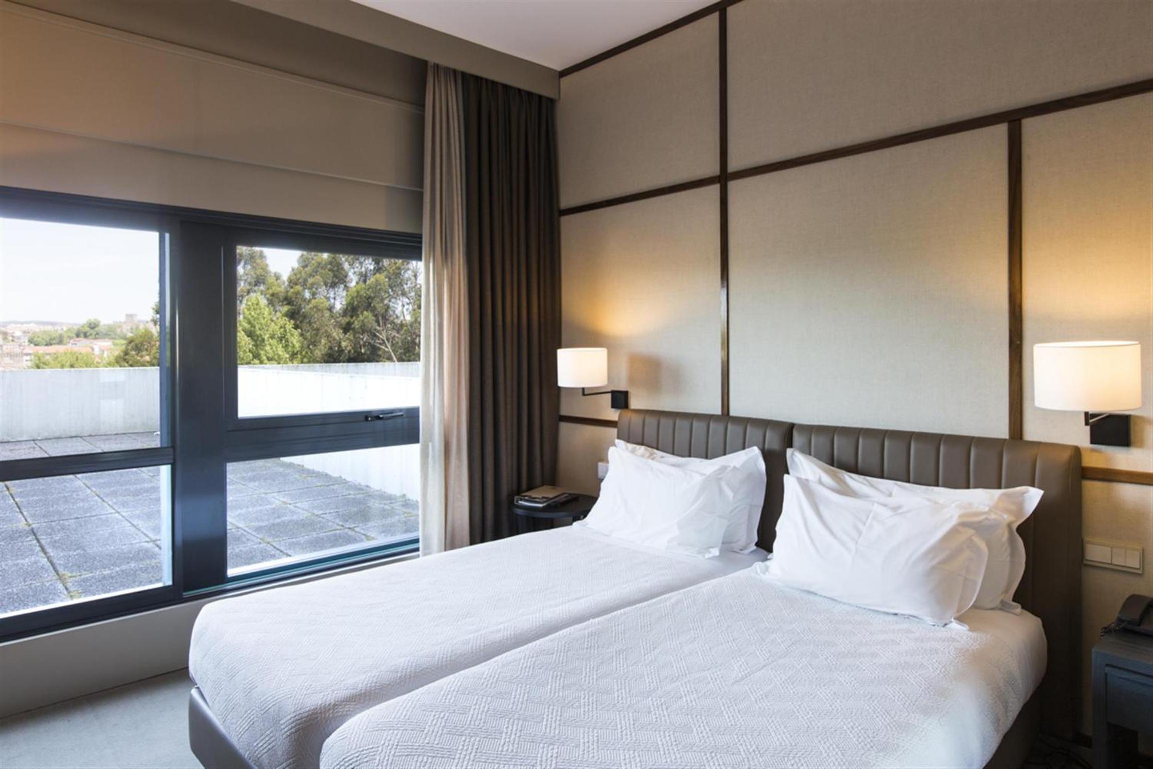 Twin Room - Photo 3