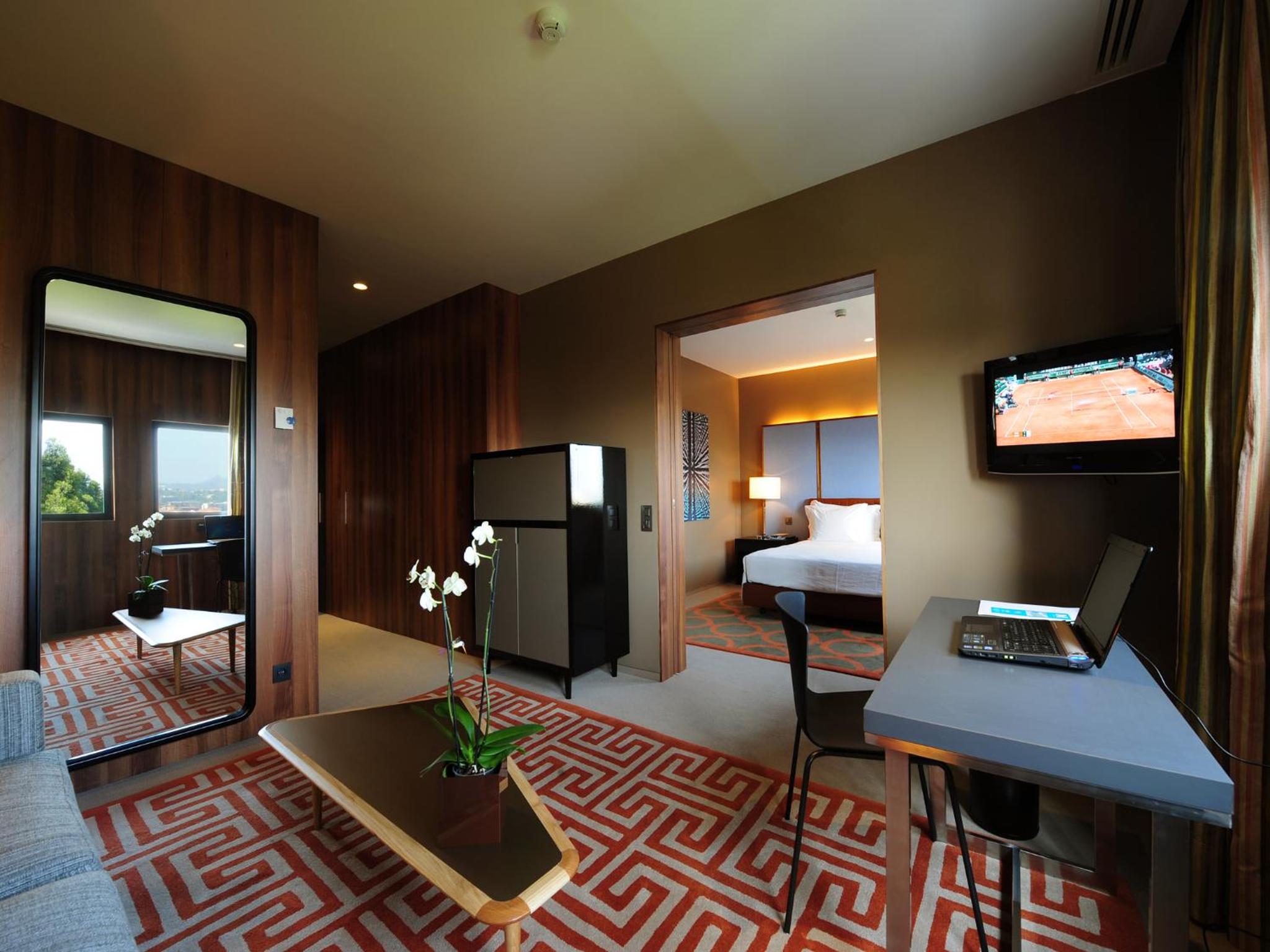 Deluxe Suite - Photo 4
