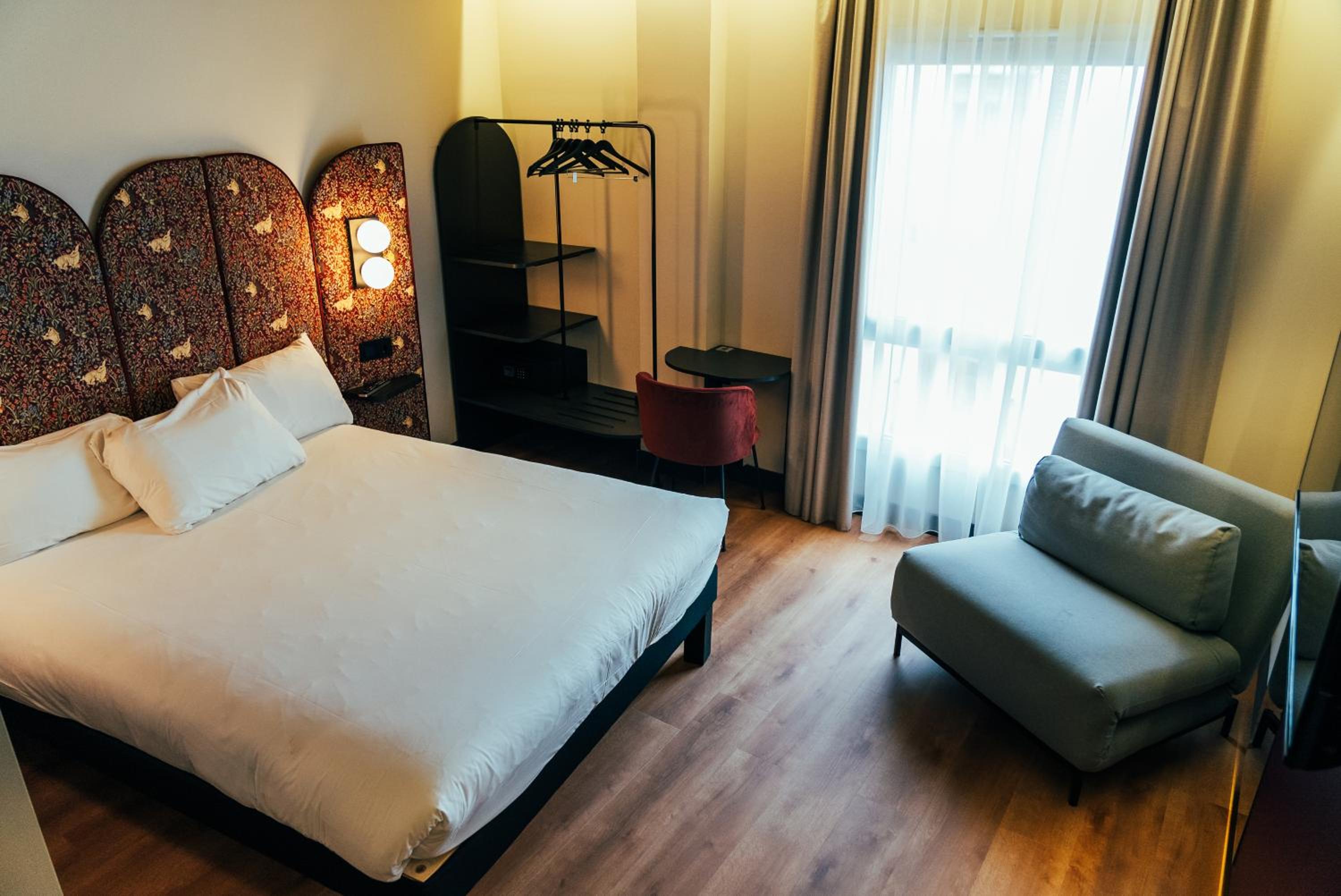 Superior Room thumbnail 5