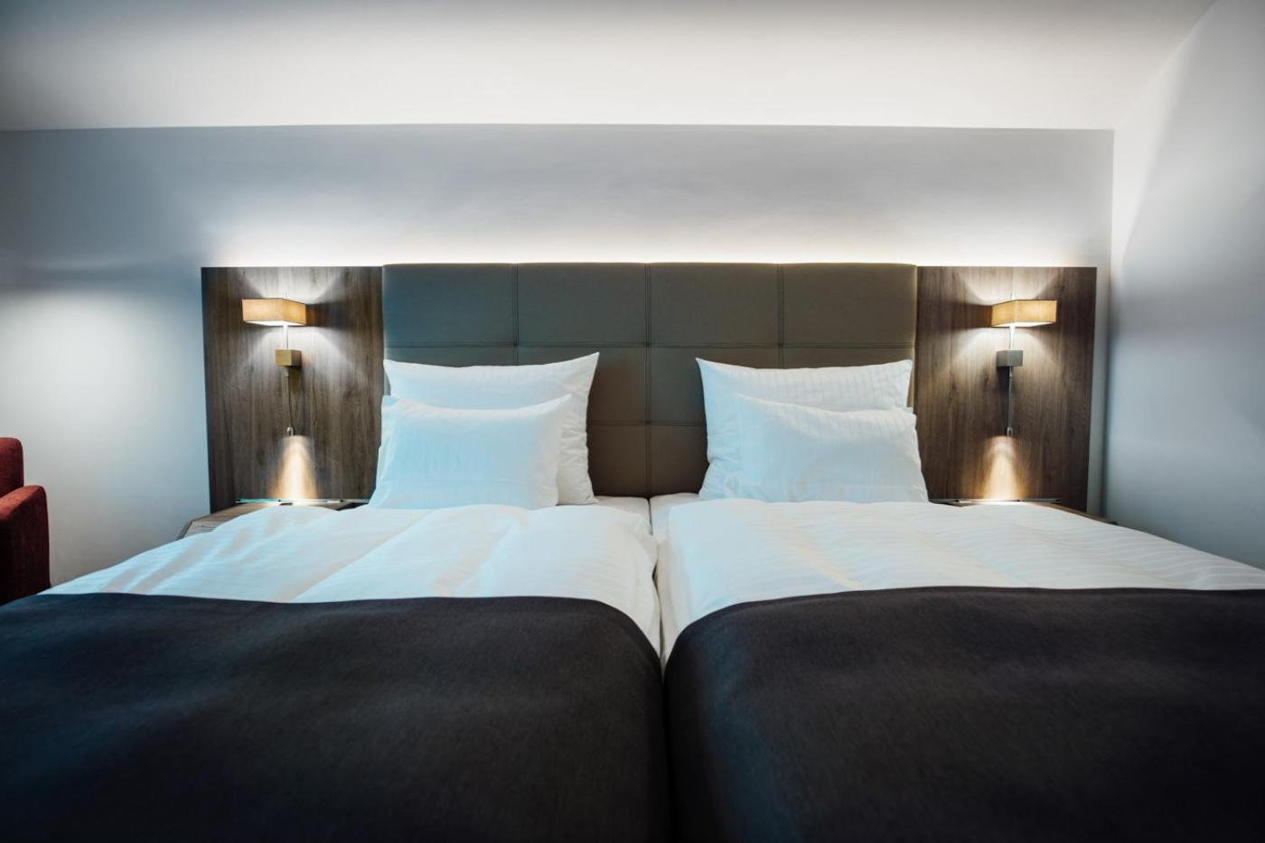 Standard Double Room - Photo 16
