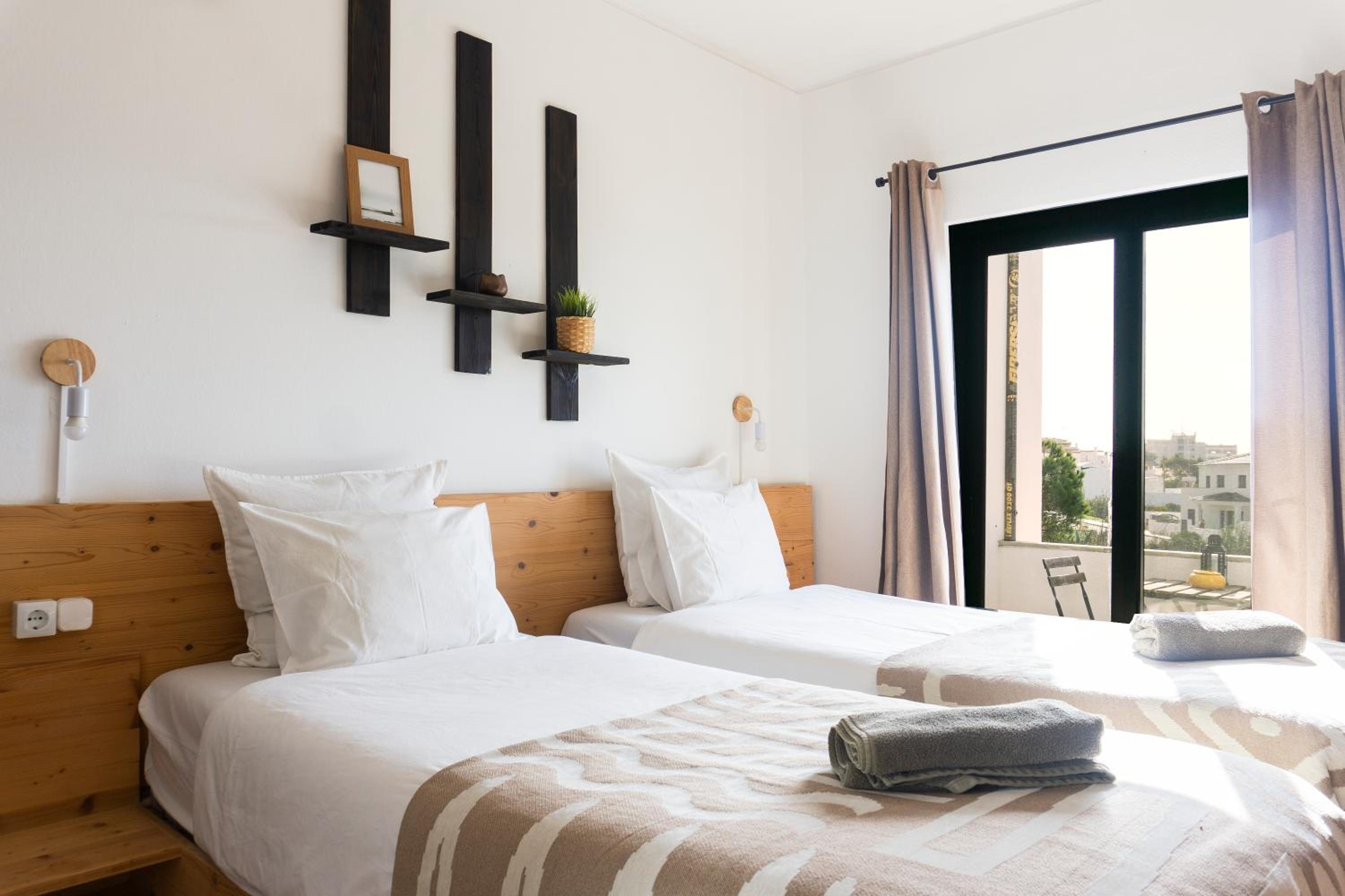 Double or Twin Room with Shared Bathroom photo 1