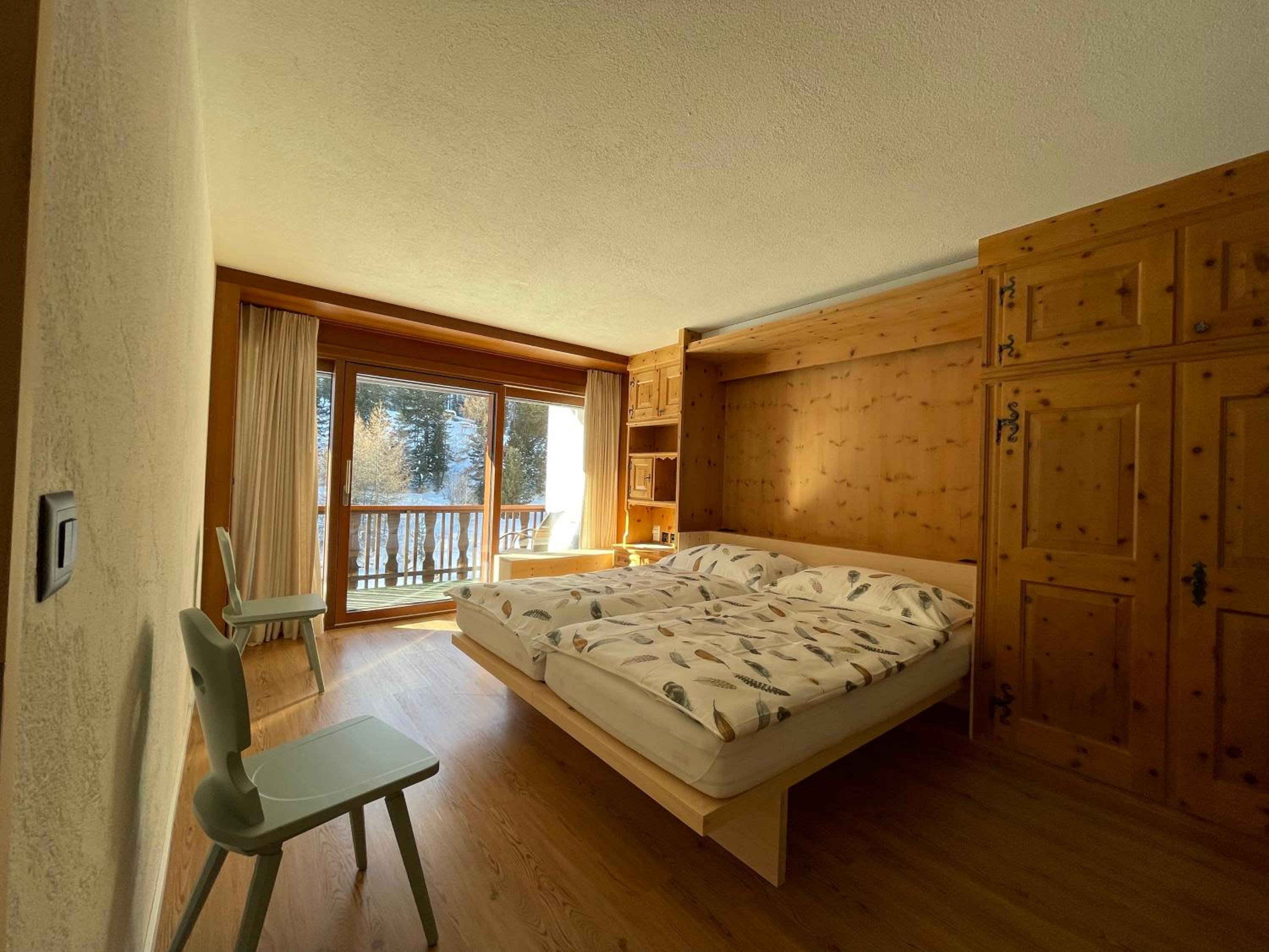 One-Bedroom Apartment with Balcony photo 3