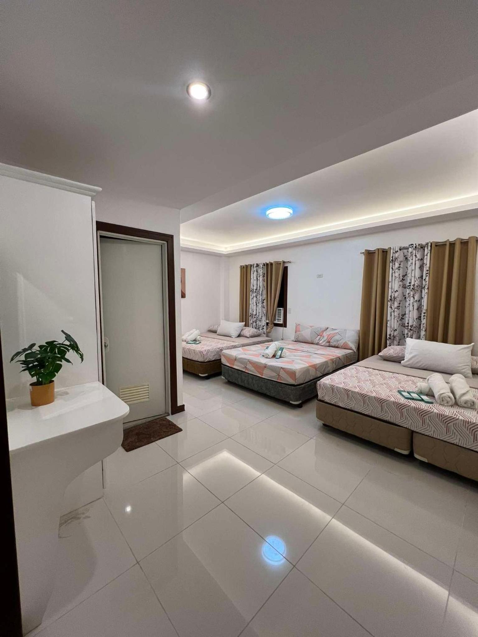 Mixed Dormitory Room
