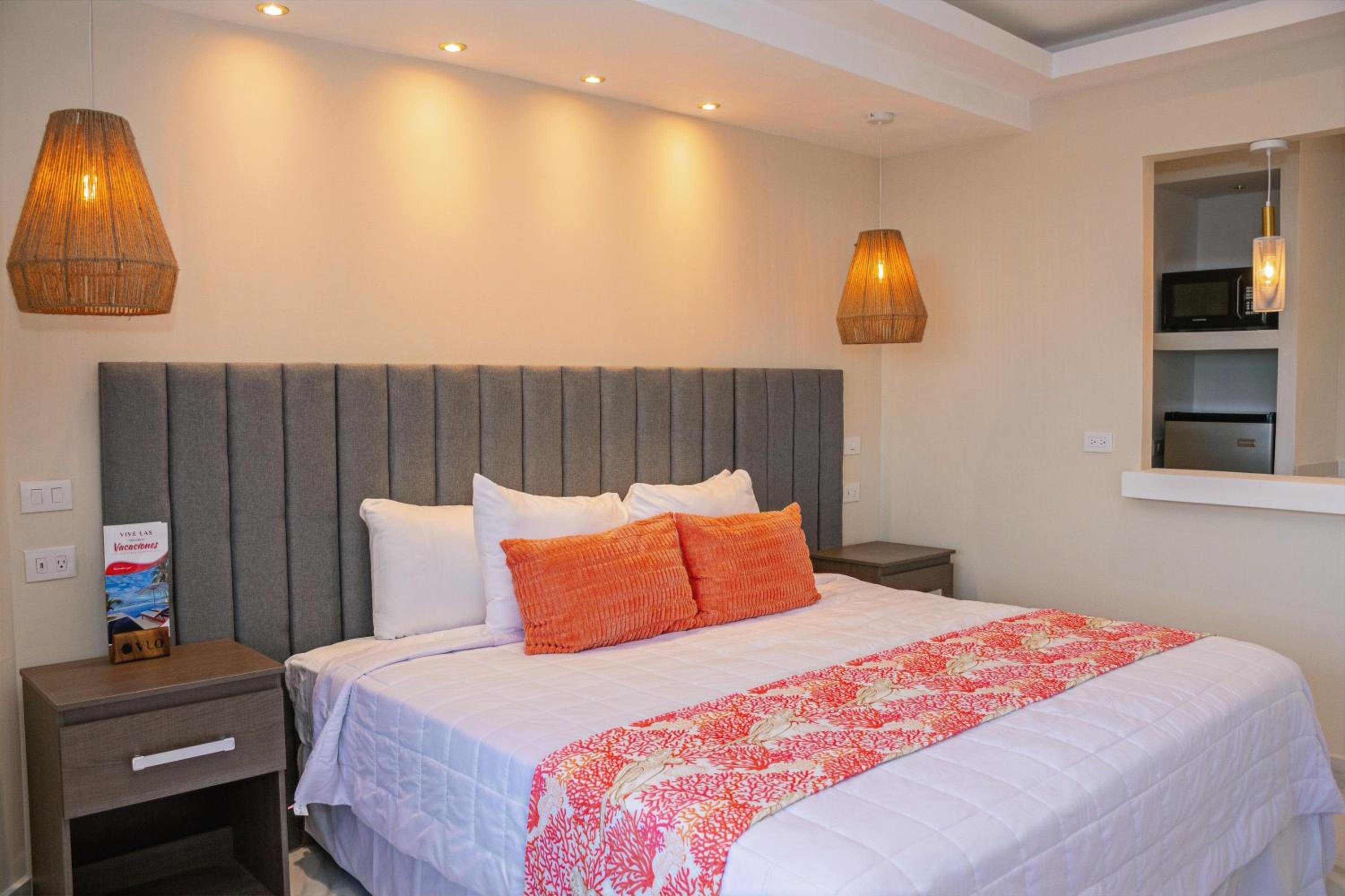 Deluxe Suite with Sea View