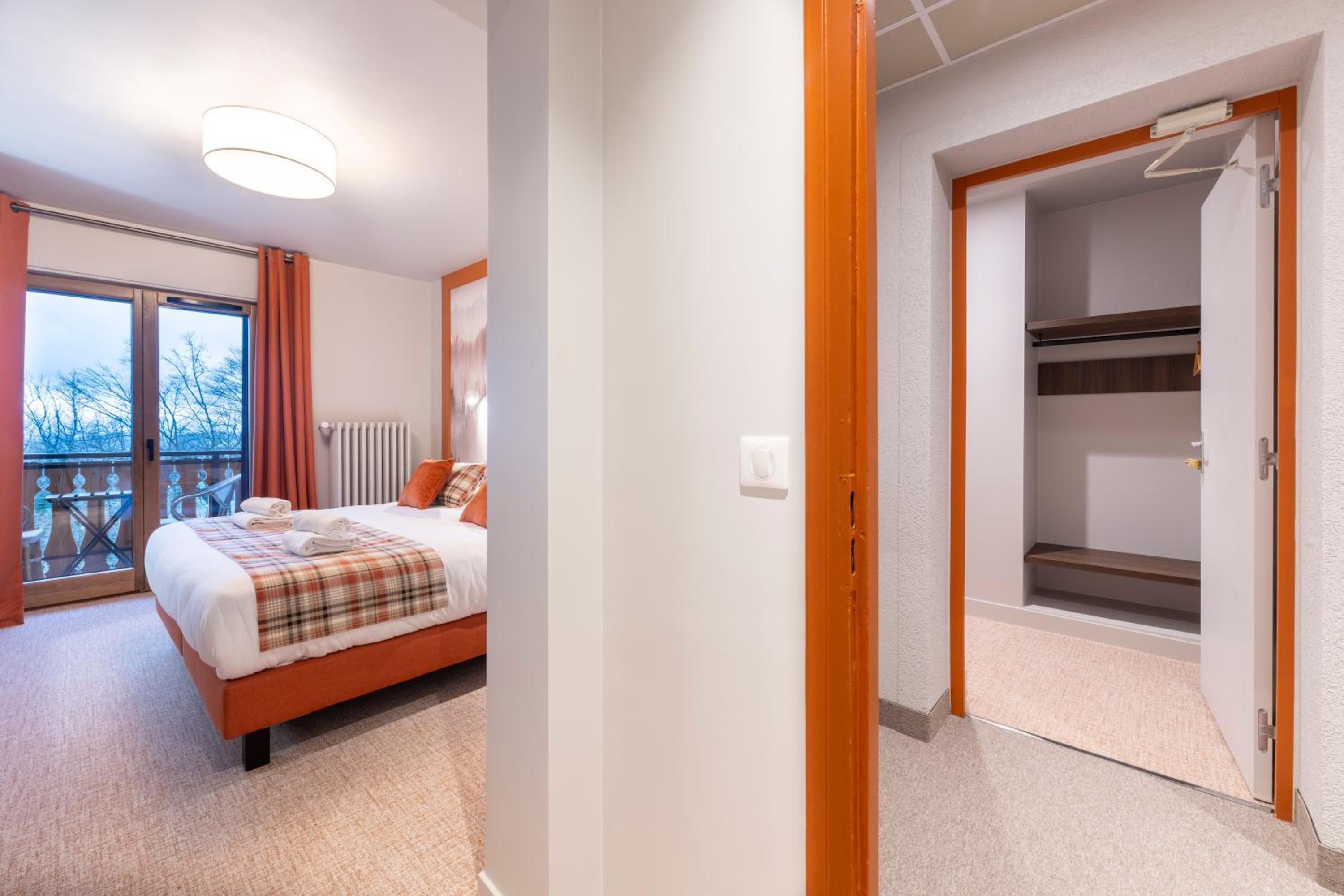 Queen Room - Disability Access photo 2