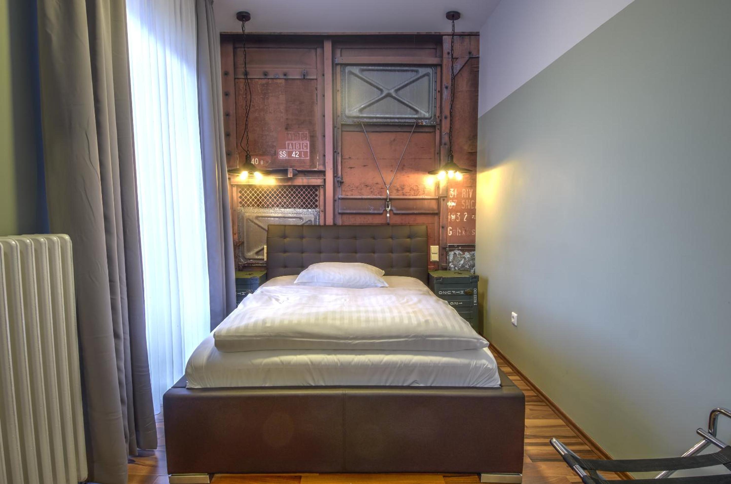 Classic Single Room
