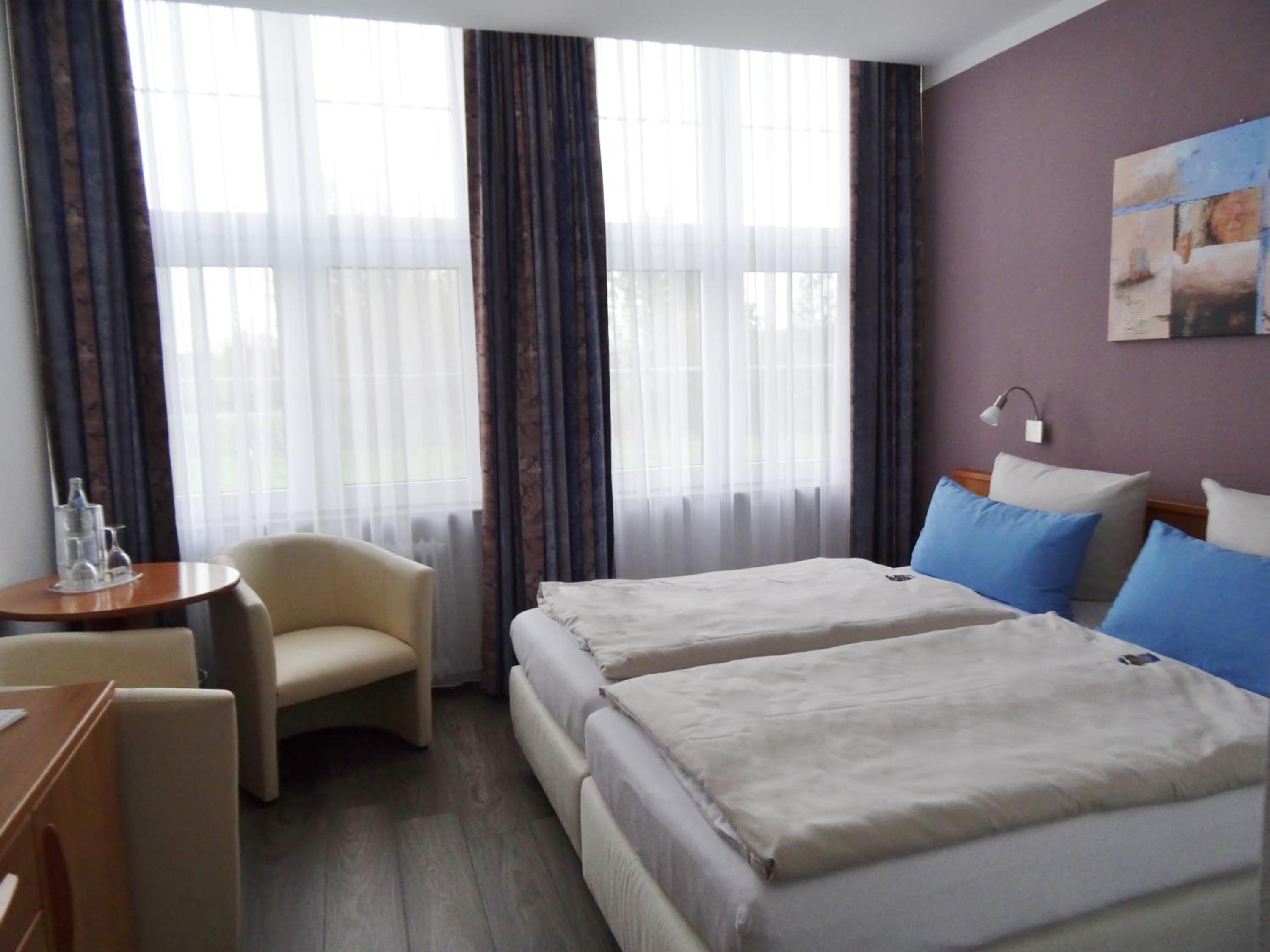 Standard Double or Twin Room photo 1