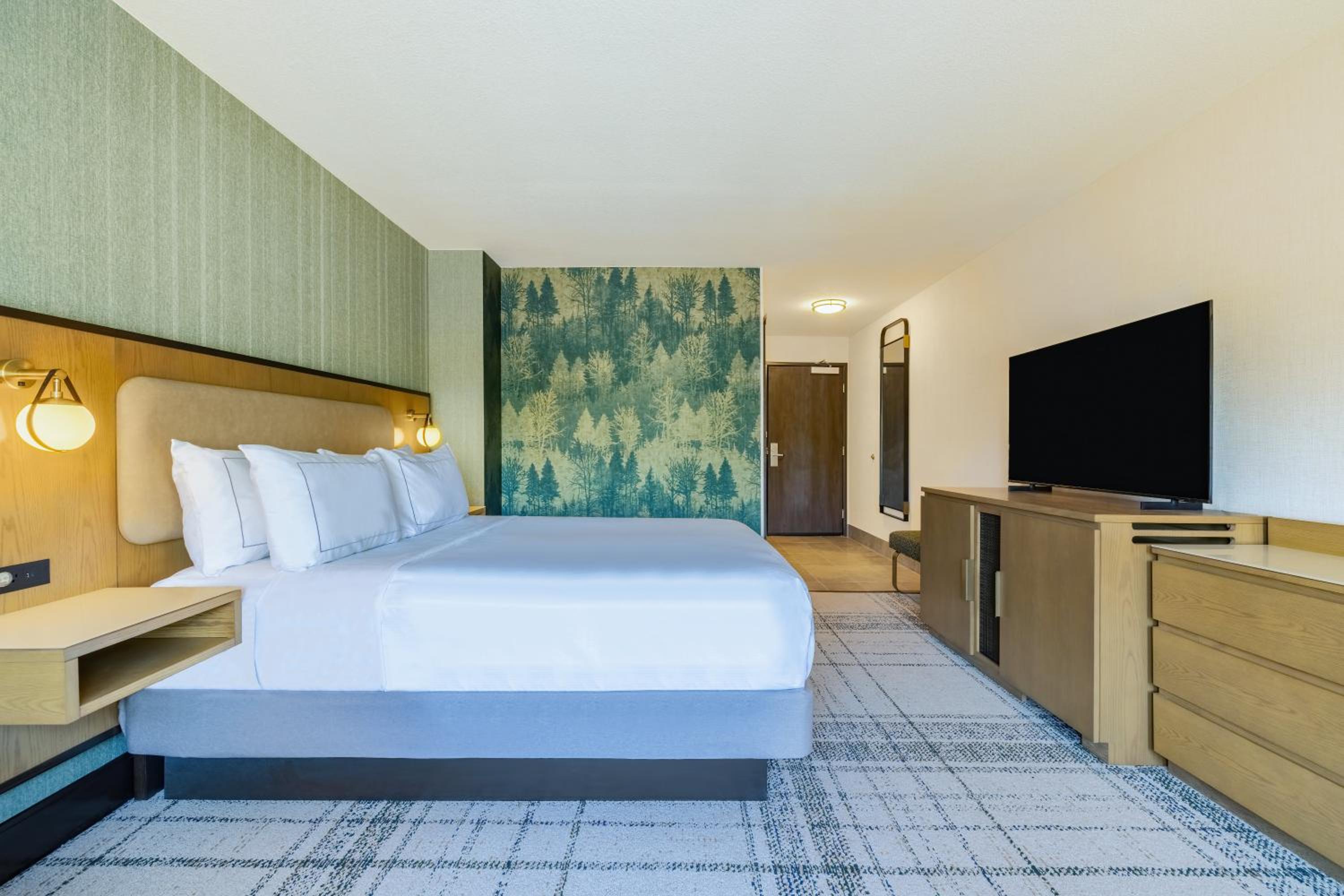 Queen Room