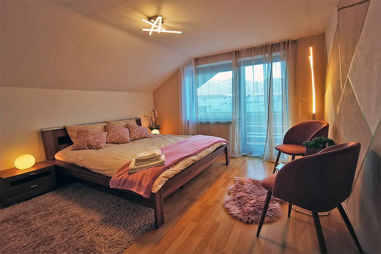 Apartment with View and Balcony photo 2