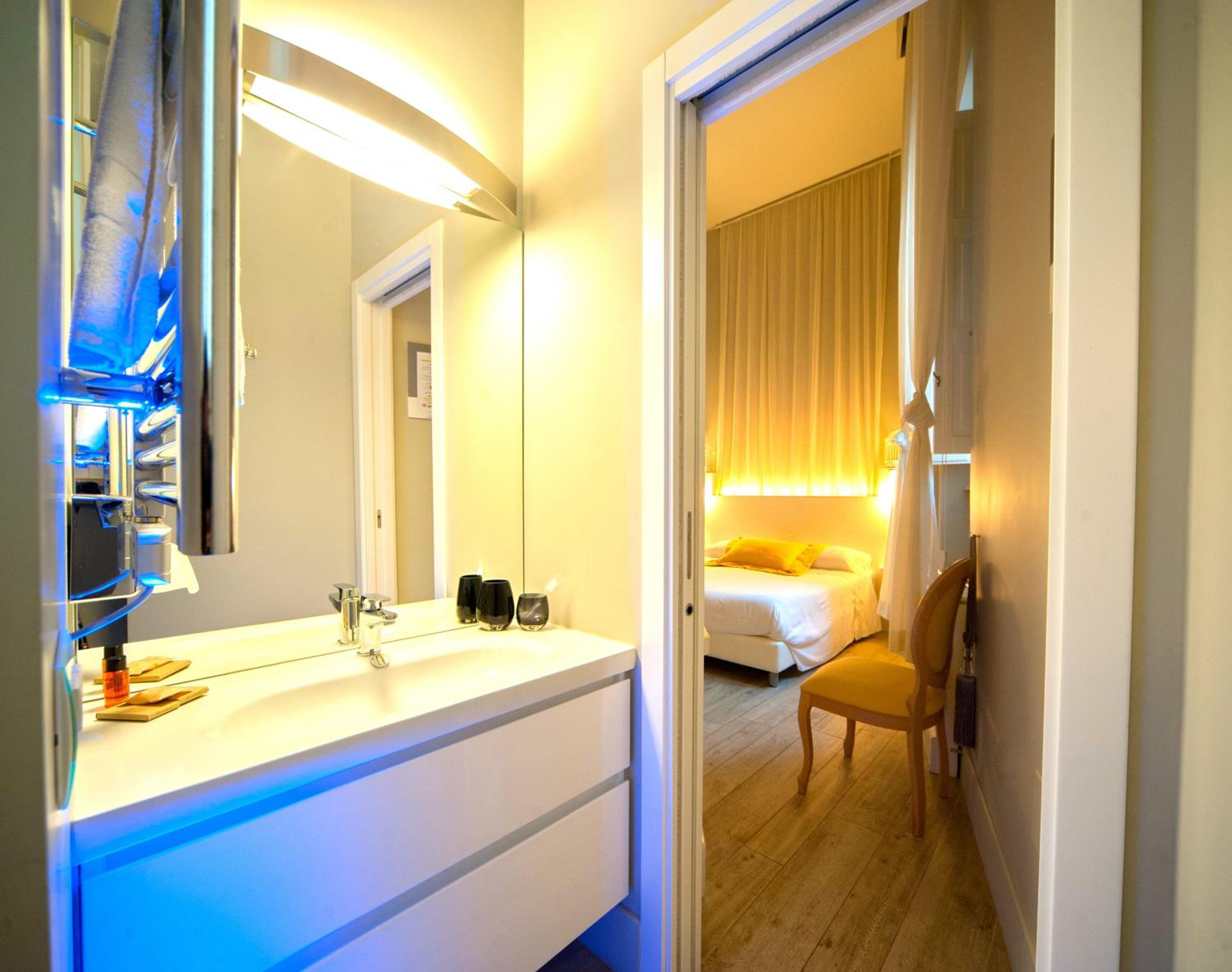 Double Room - Photo 2