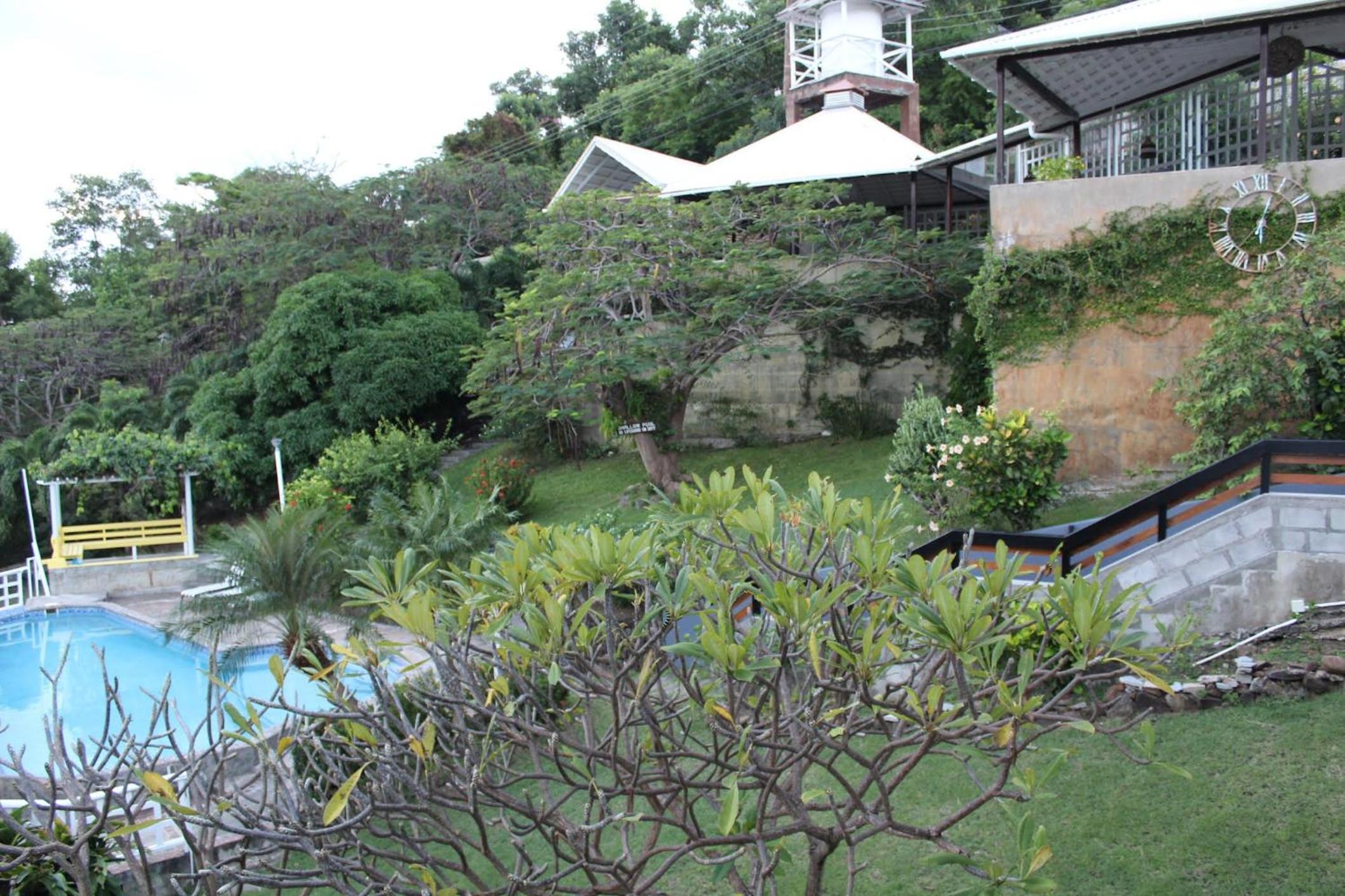 Apartment with Mountain View photo 3