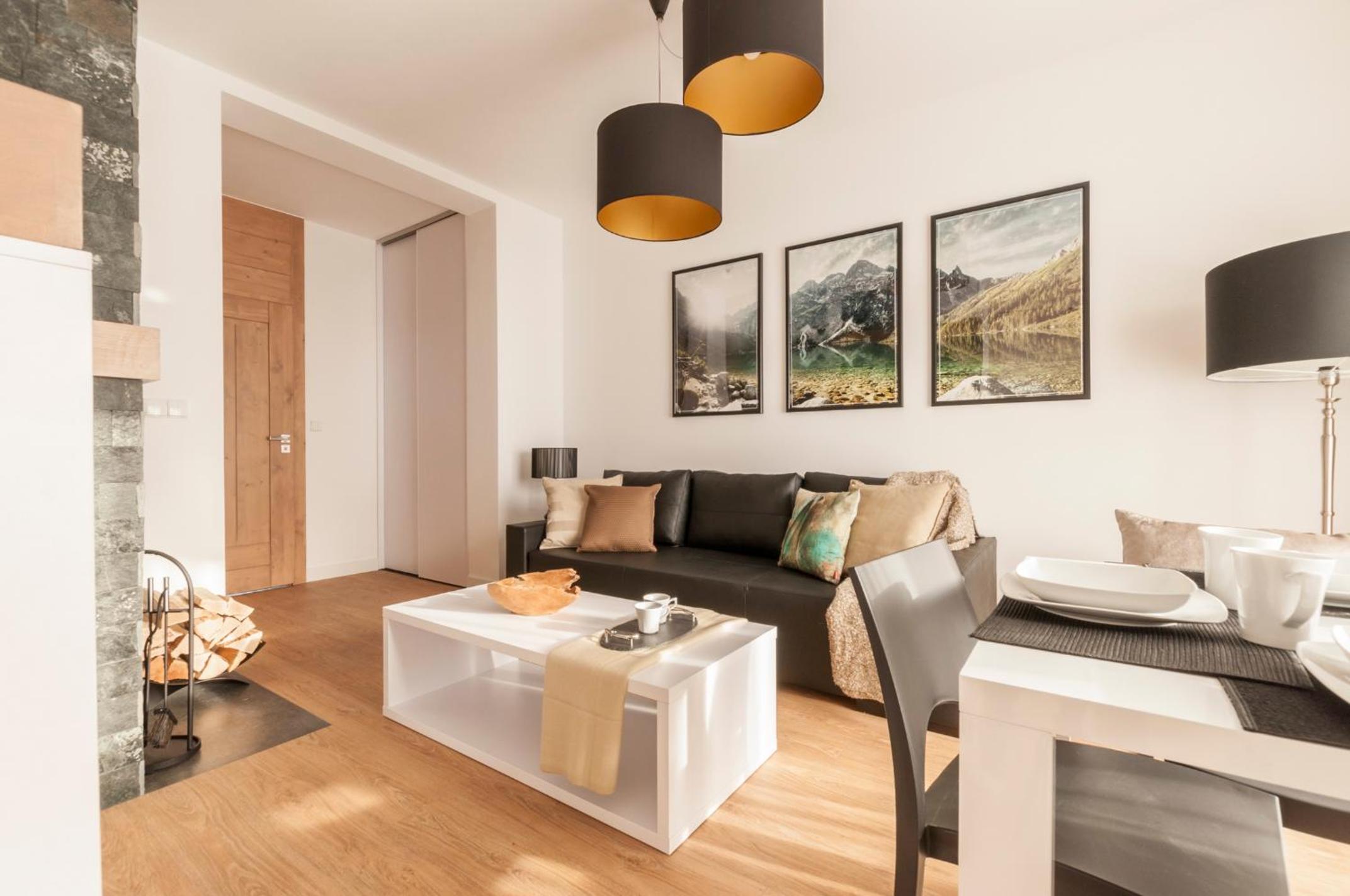 One-Bedroom Apartment with Terrace