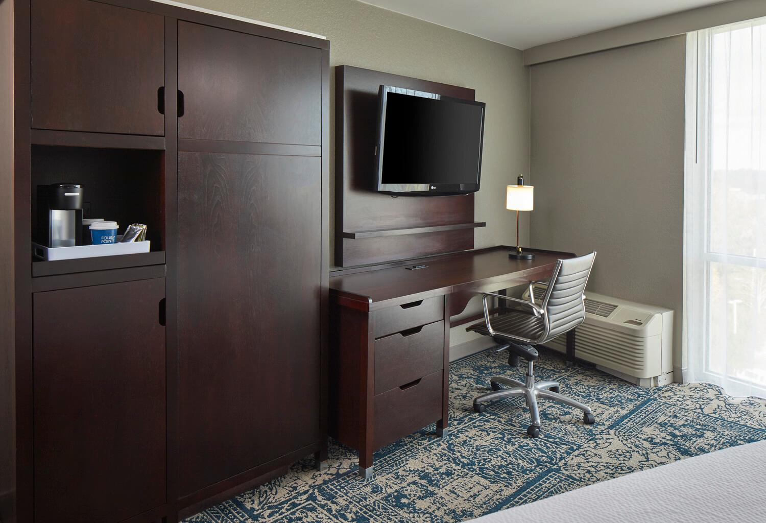 Guest room, 2 Double, City view, High floor at Four Points by Sheraton Tallahassee Downtown in Tallahassee