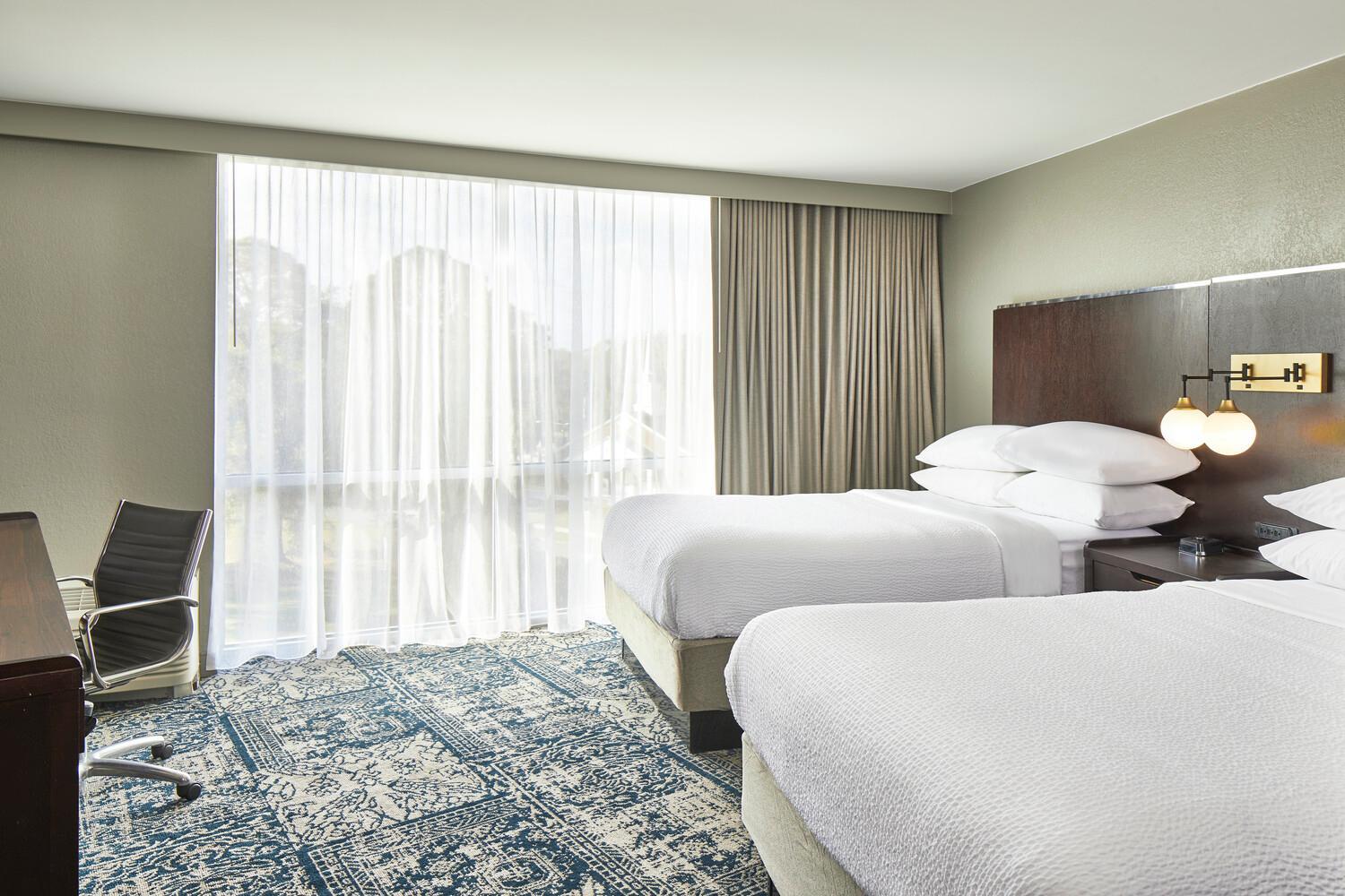 Guest room, 2 Double, City view, High floor - Photo 8