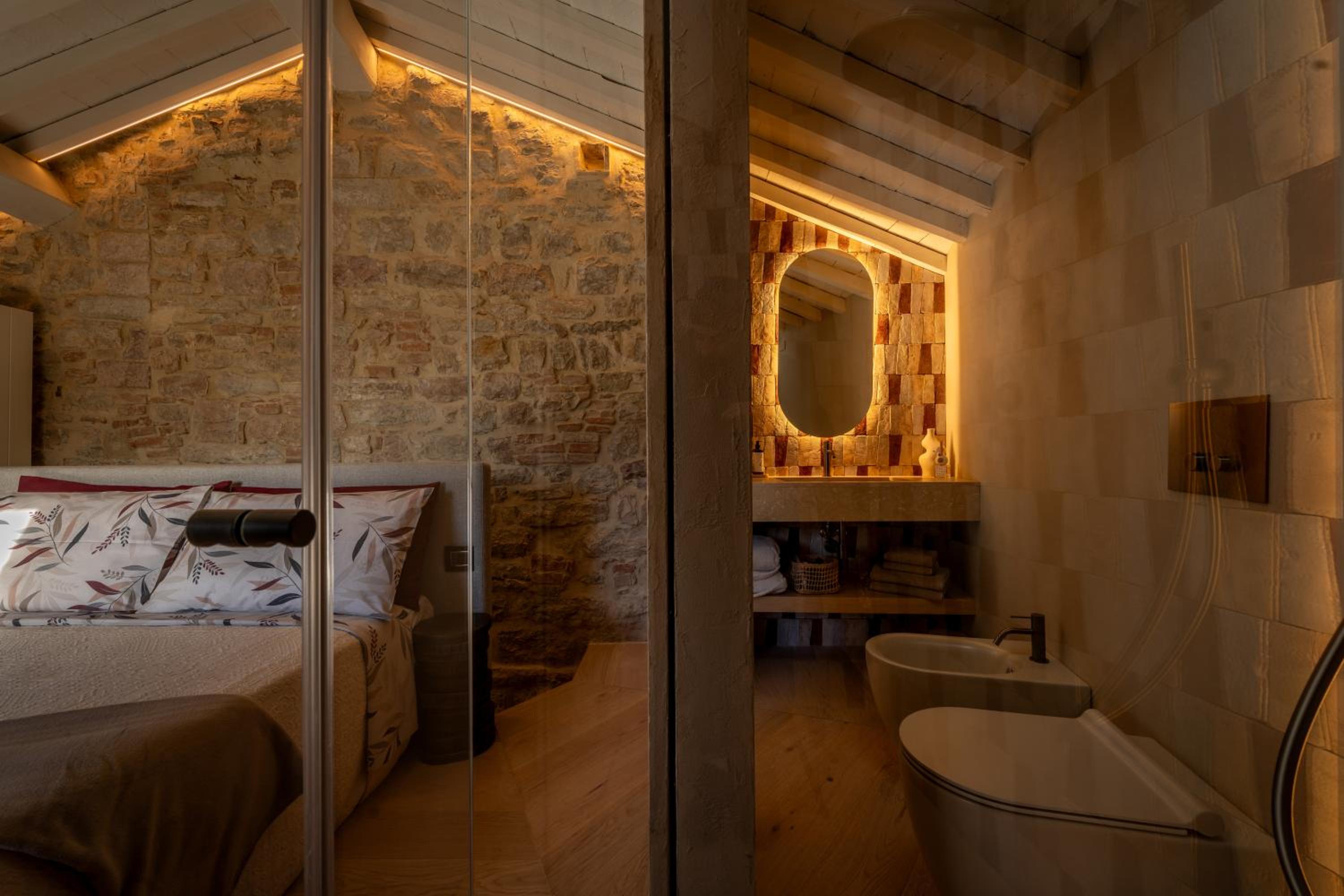 Deluxe Suite with Spa Bath