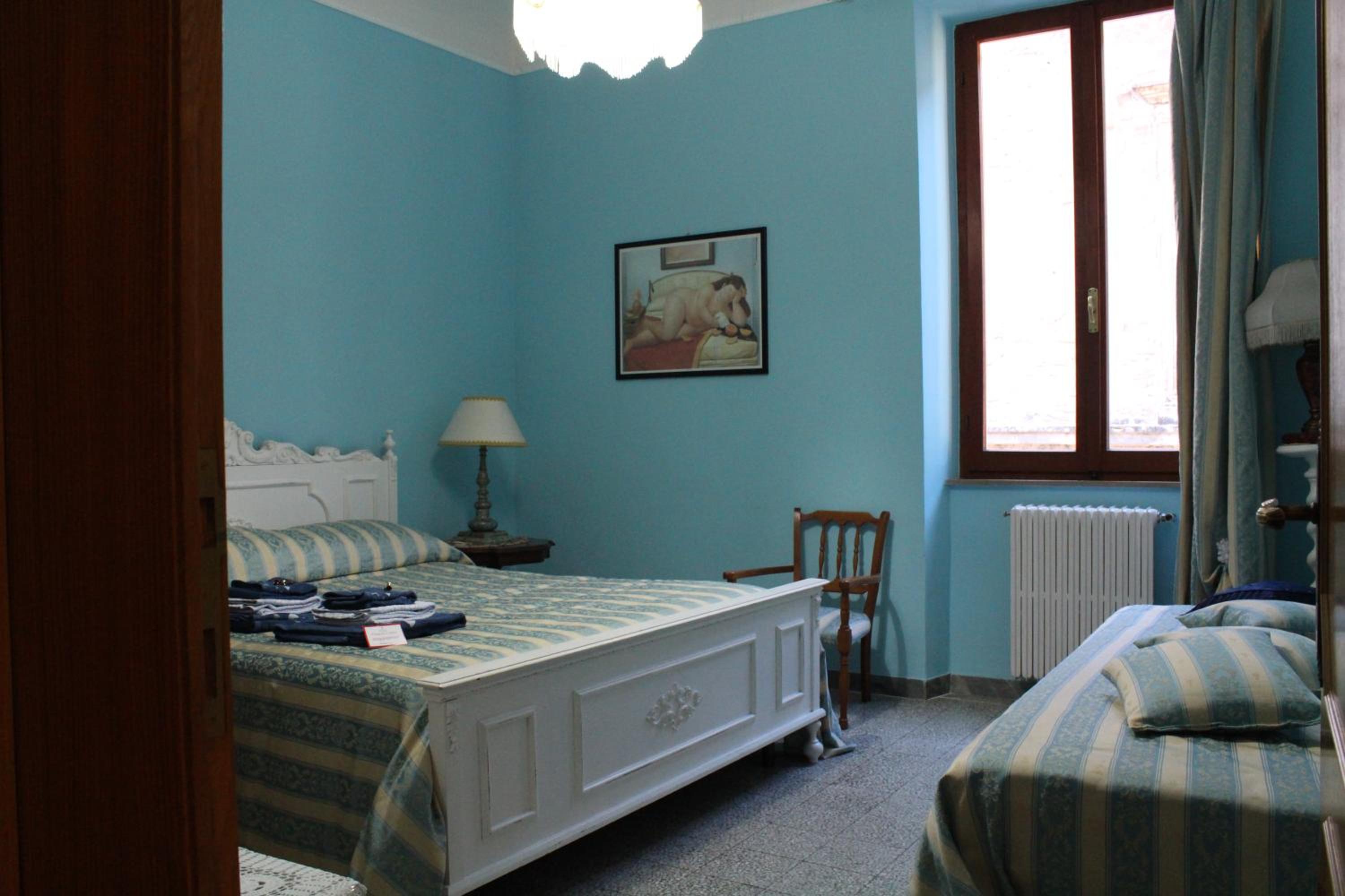 Economy Triple Room With Private External Bathroom photo 3