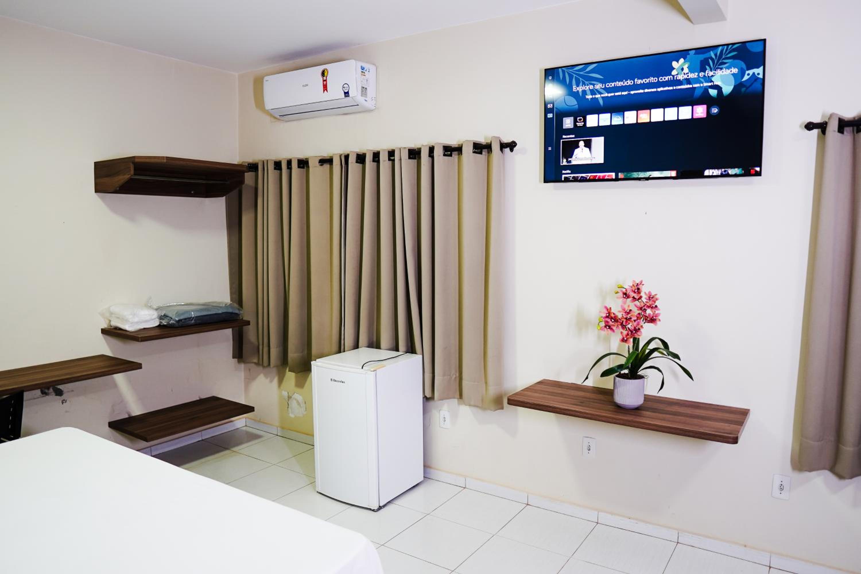 Twin Room - Photo 2
