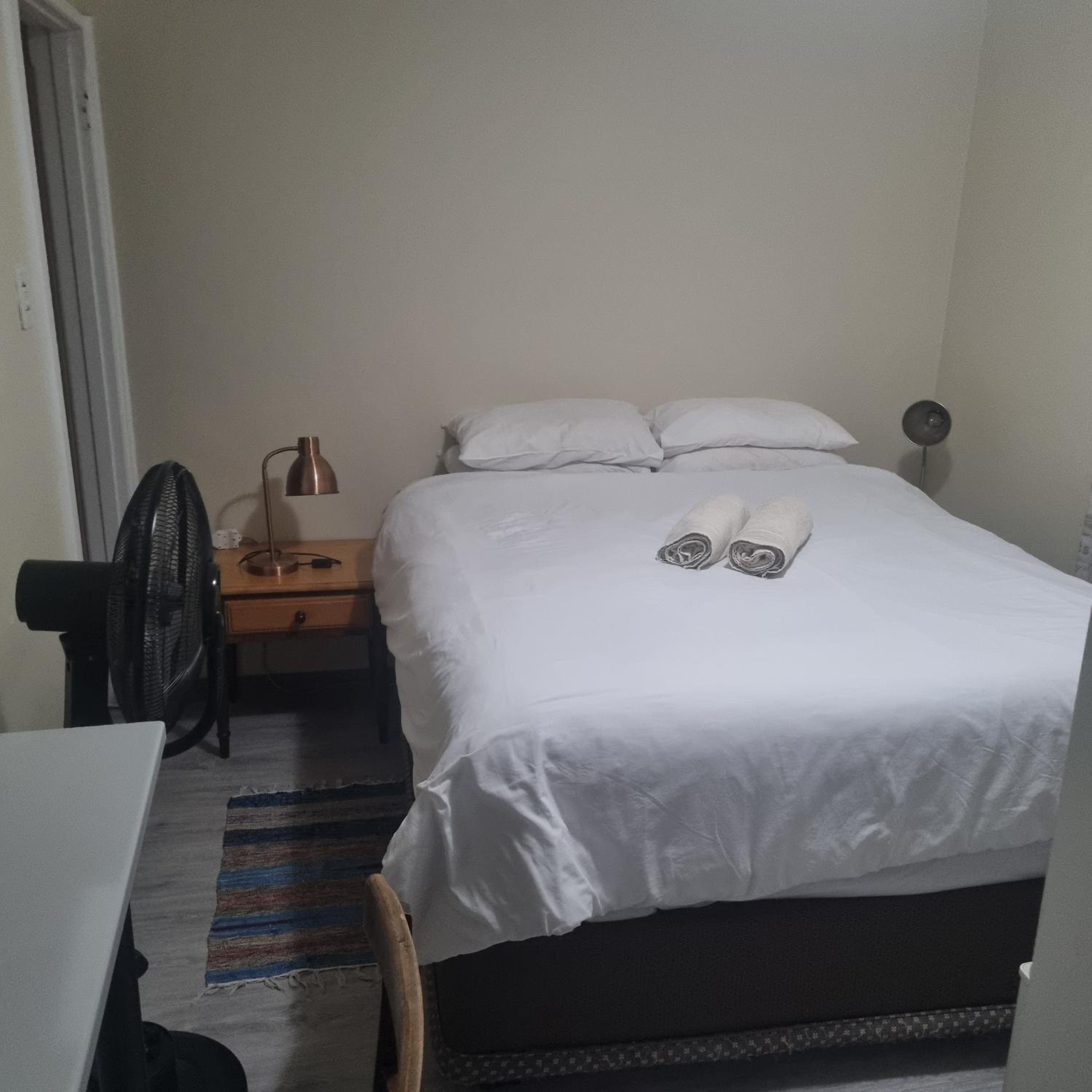Budget Double Room photo 3
