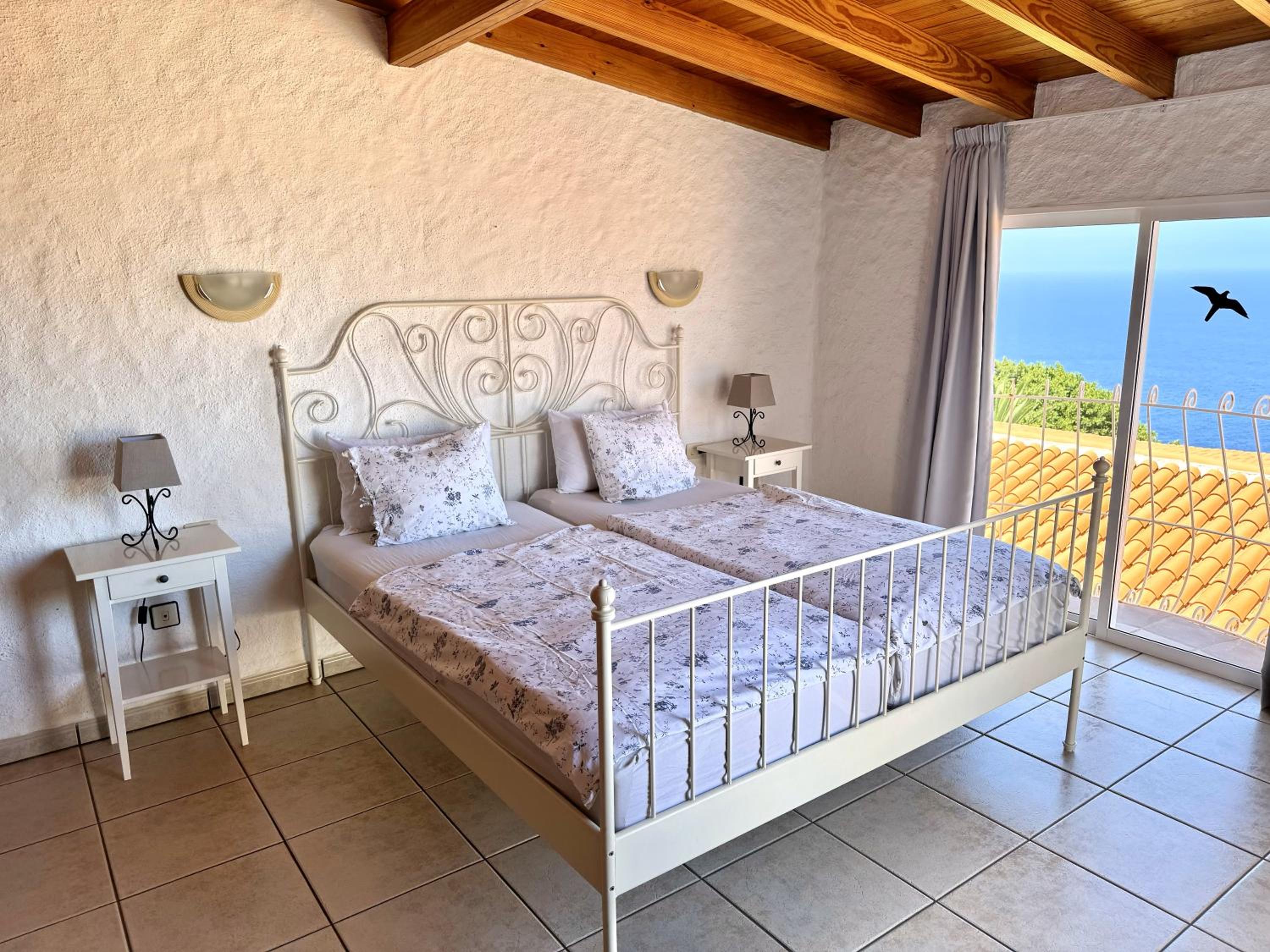 Two-Bedroom Apartment with Terrace and Sea View
