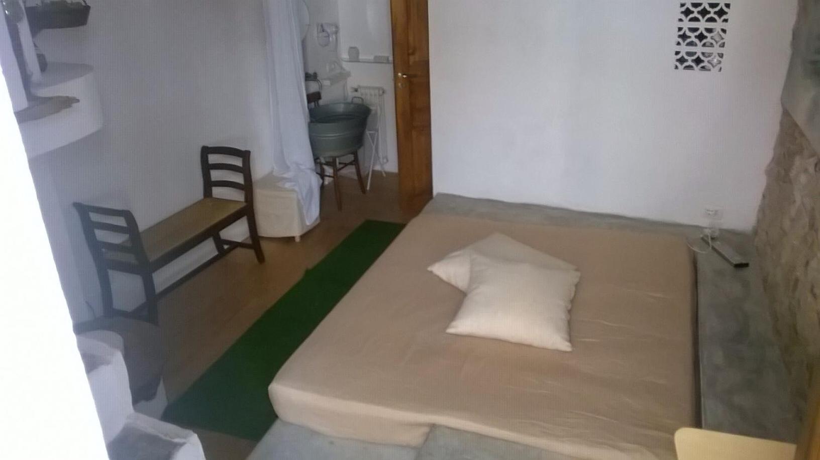 One-Bedroom House photo 2