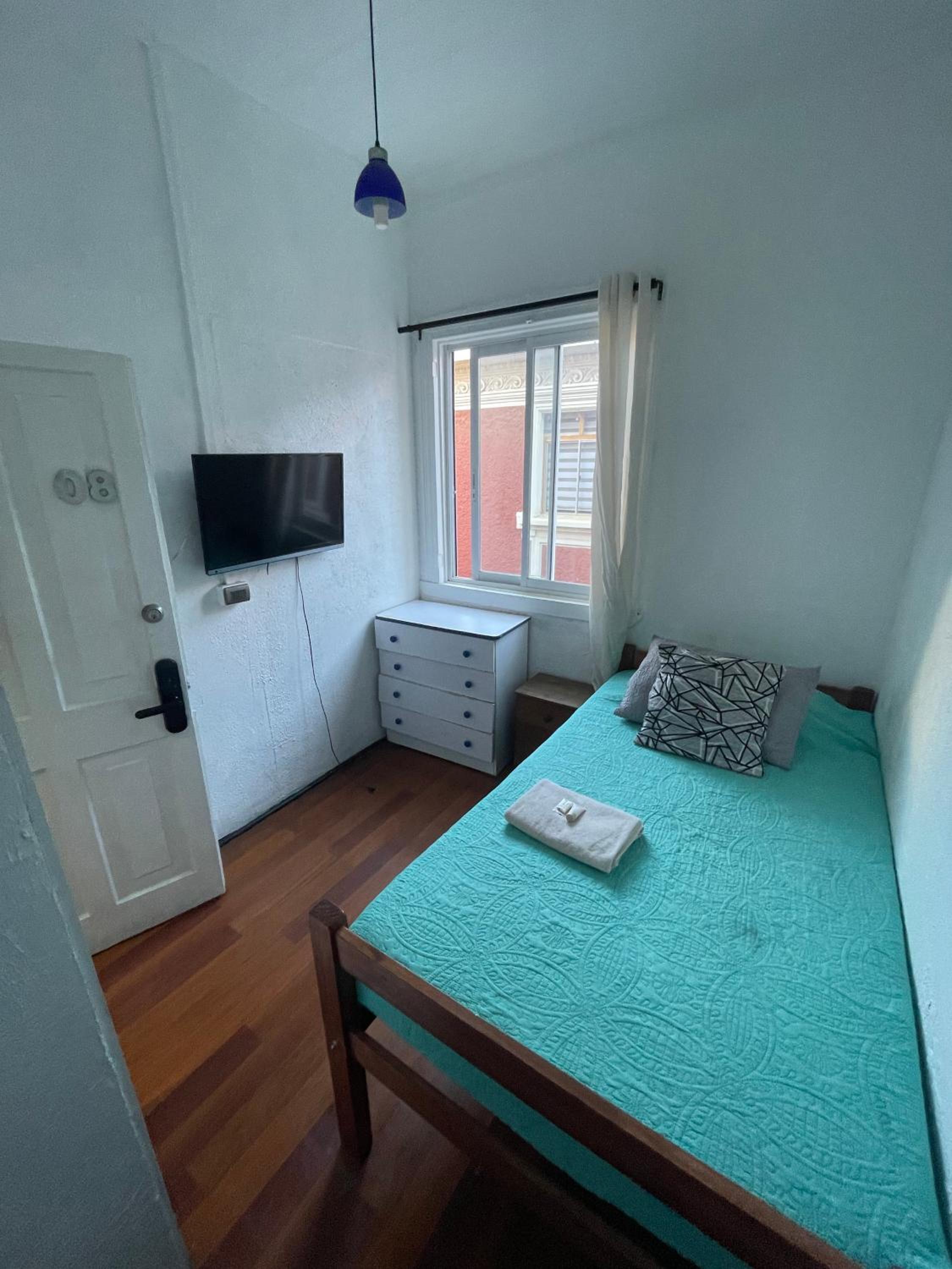 Single Room with Shared Bathroom photo 1