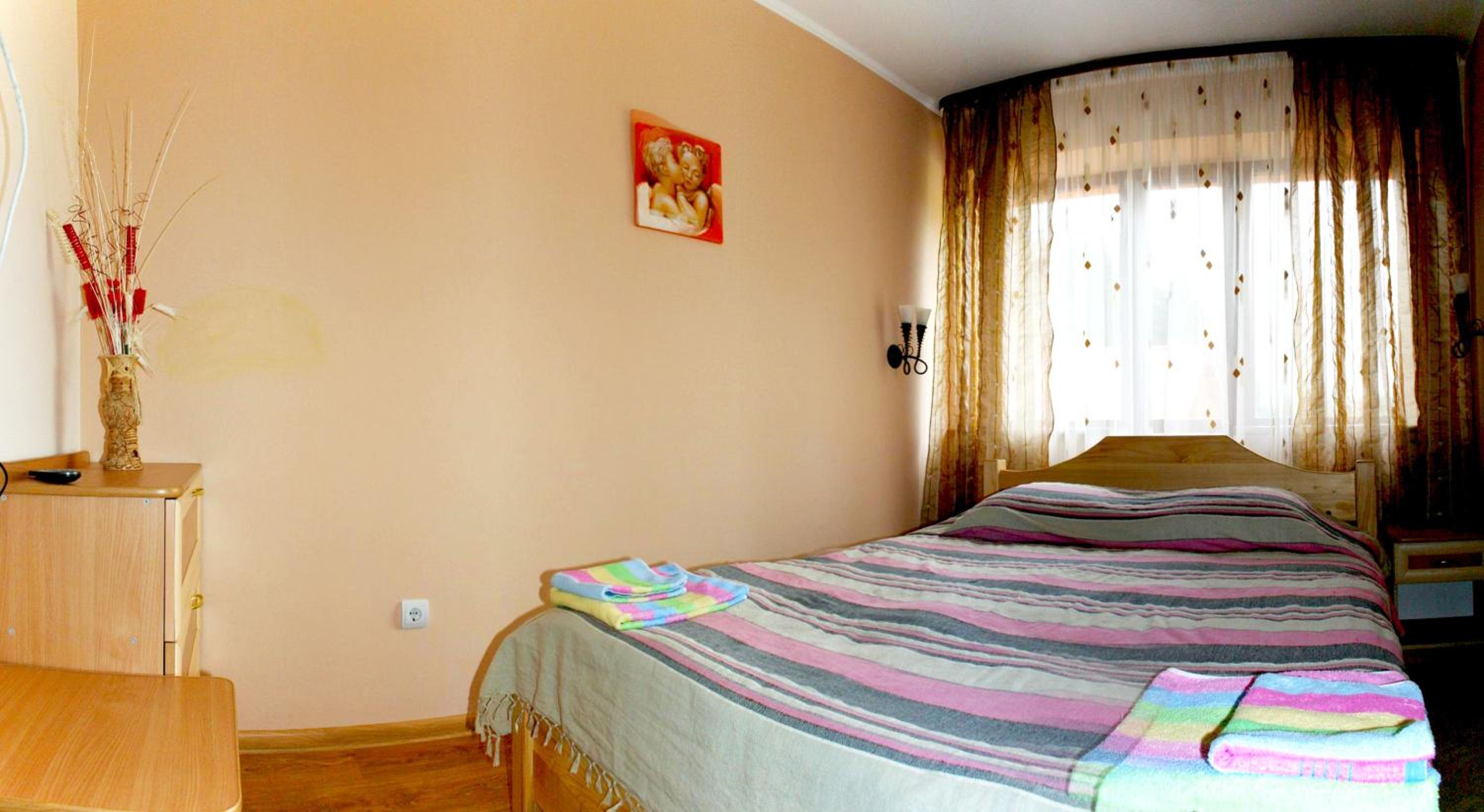King Suite with Balcony photo 2