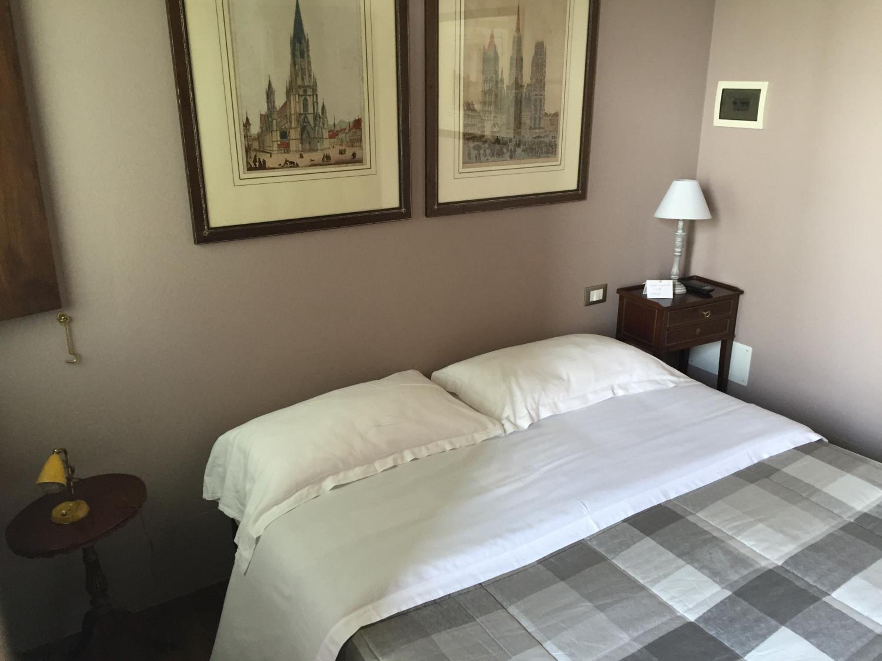Double or Twin Room - Disability Access - Photo 9