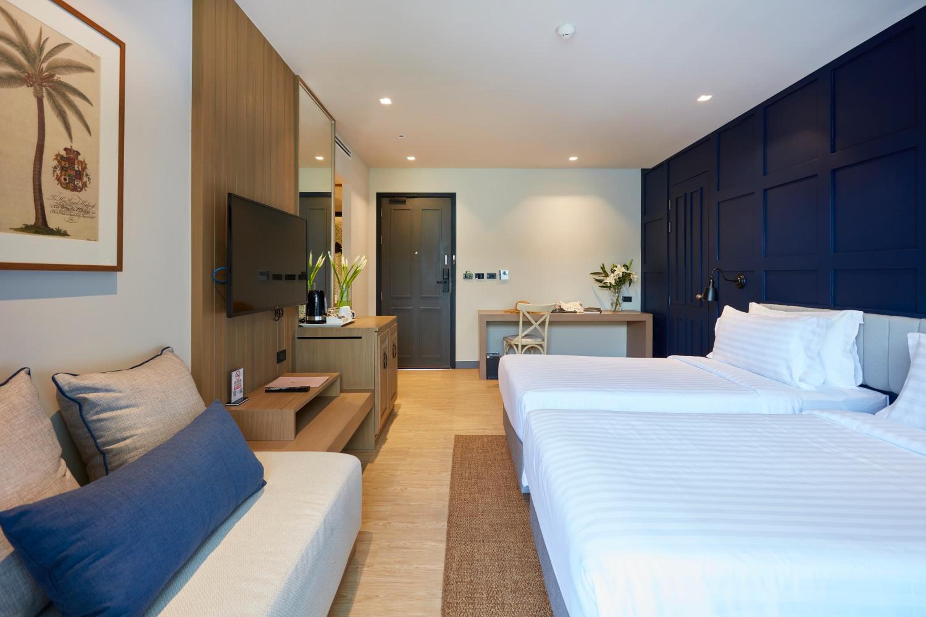 Twin Room with Balcony - Photo 1