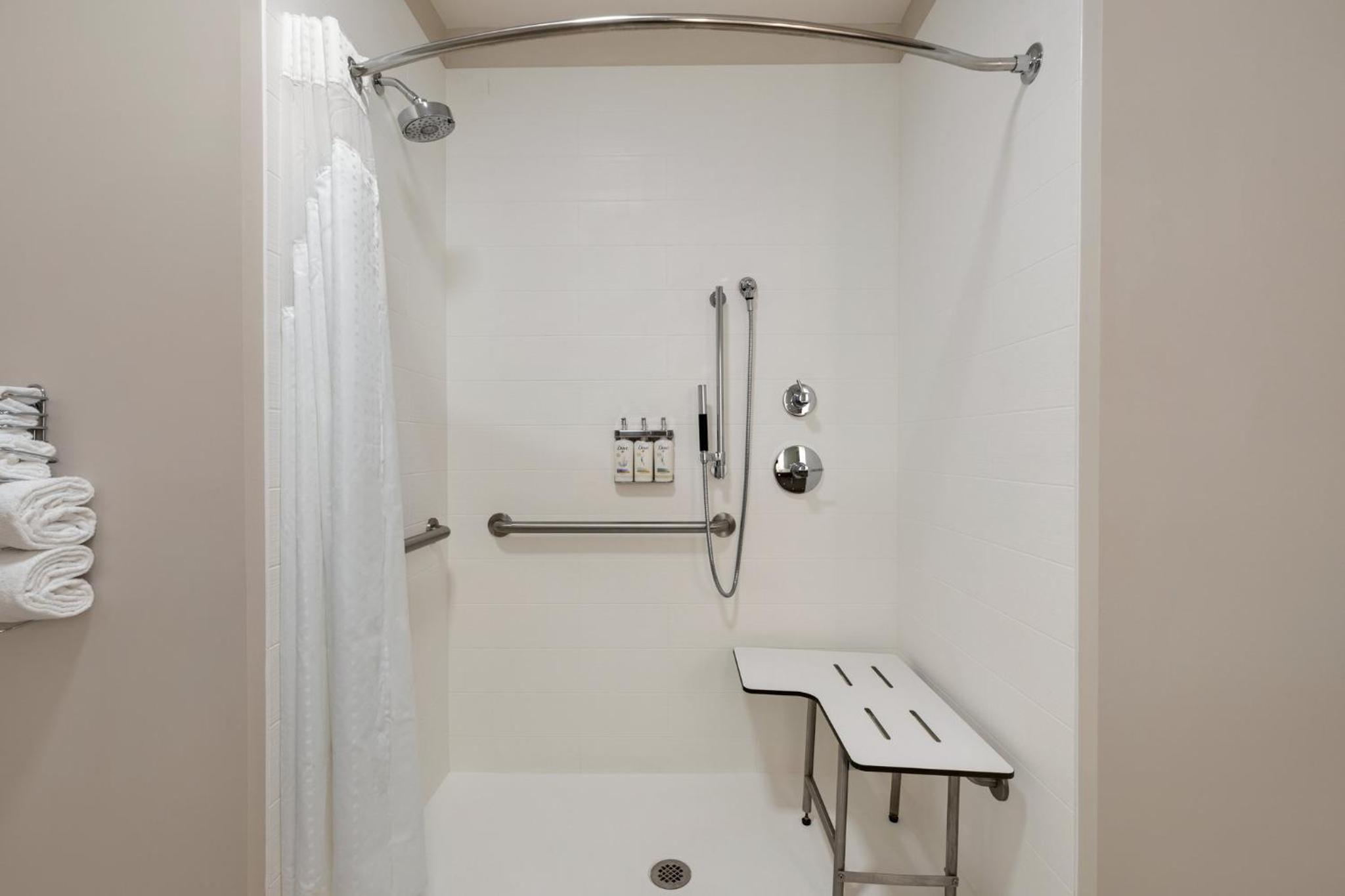 Standard King Room with Mobility Accessible Roll-In Shower - Photo 3