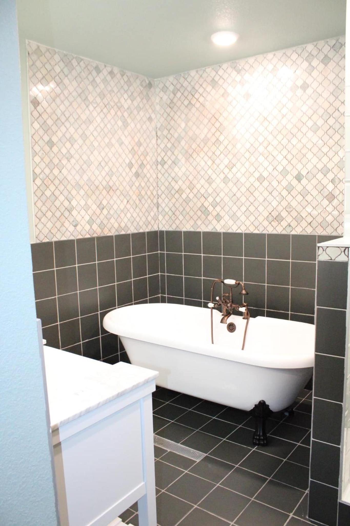 Deluxe King Suite photo 3