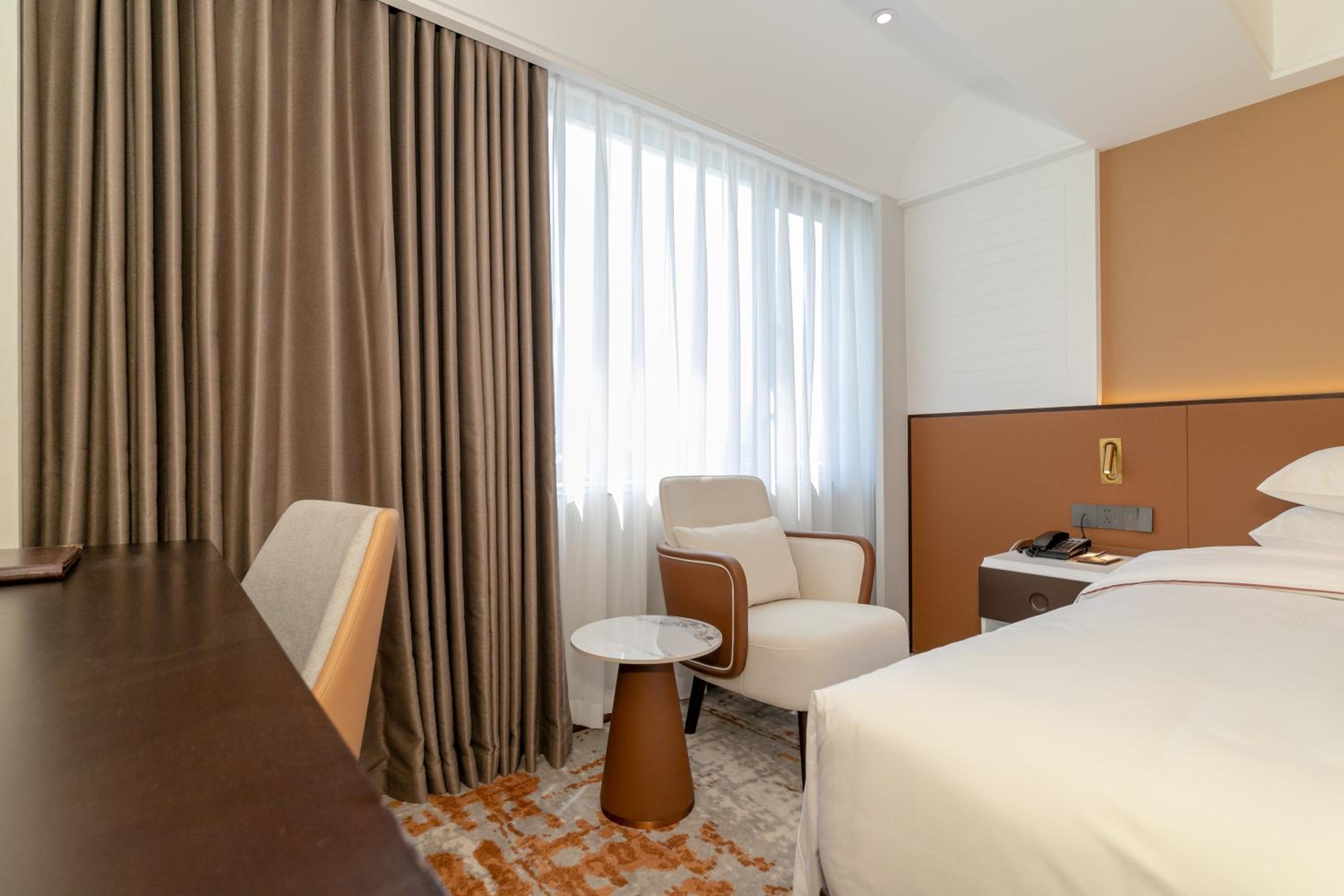 Yue Business Twin Bed Room - Photo 4
