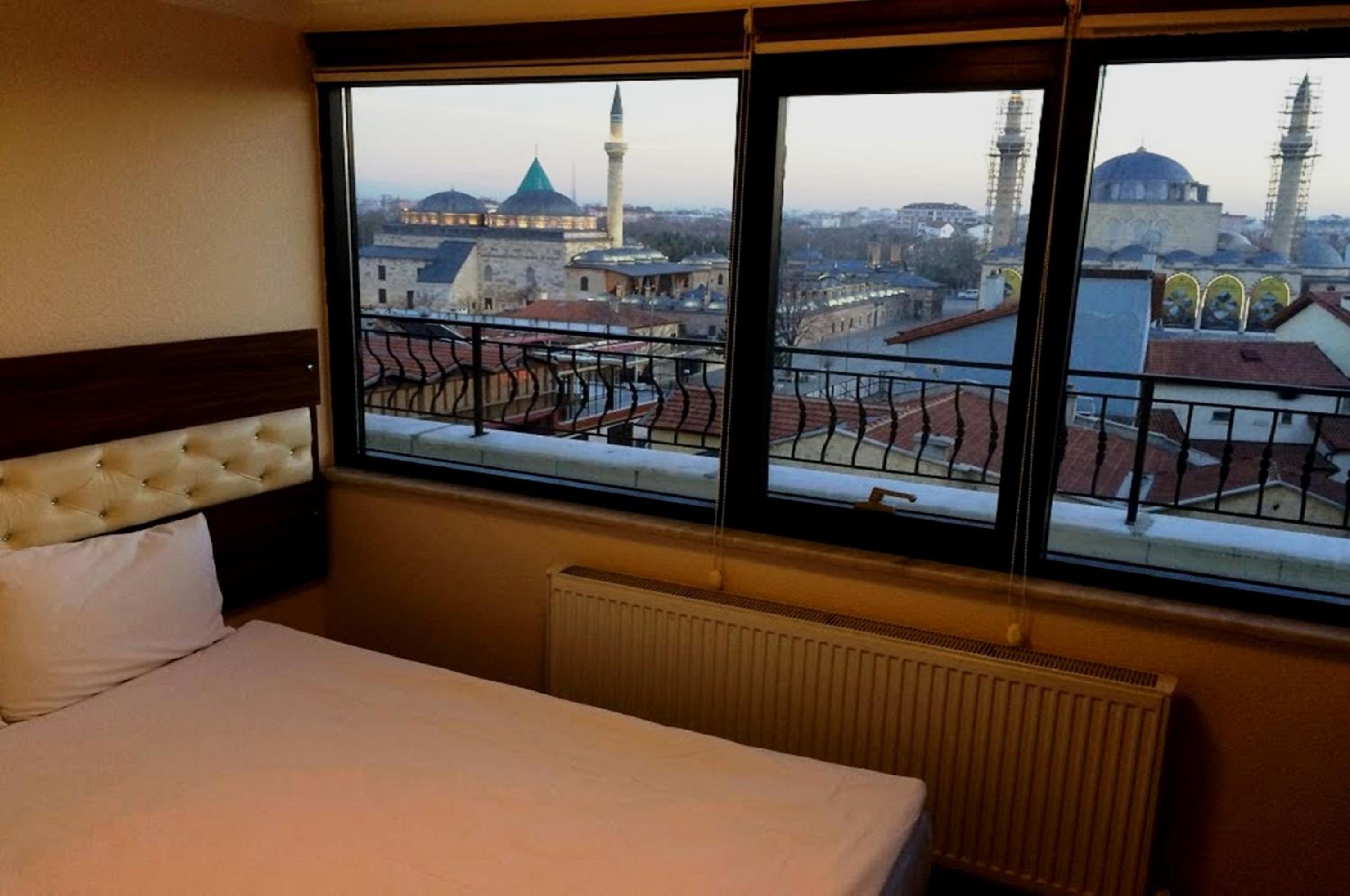 Standard Triple Room photo 3