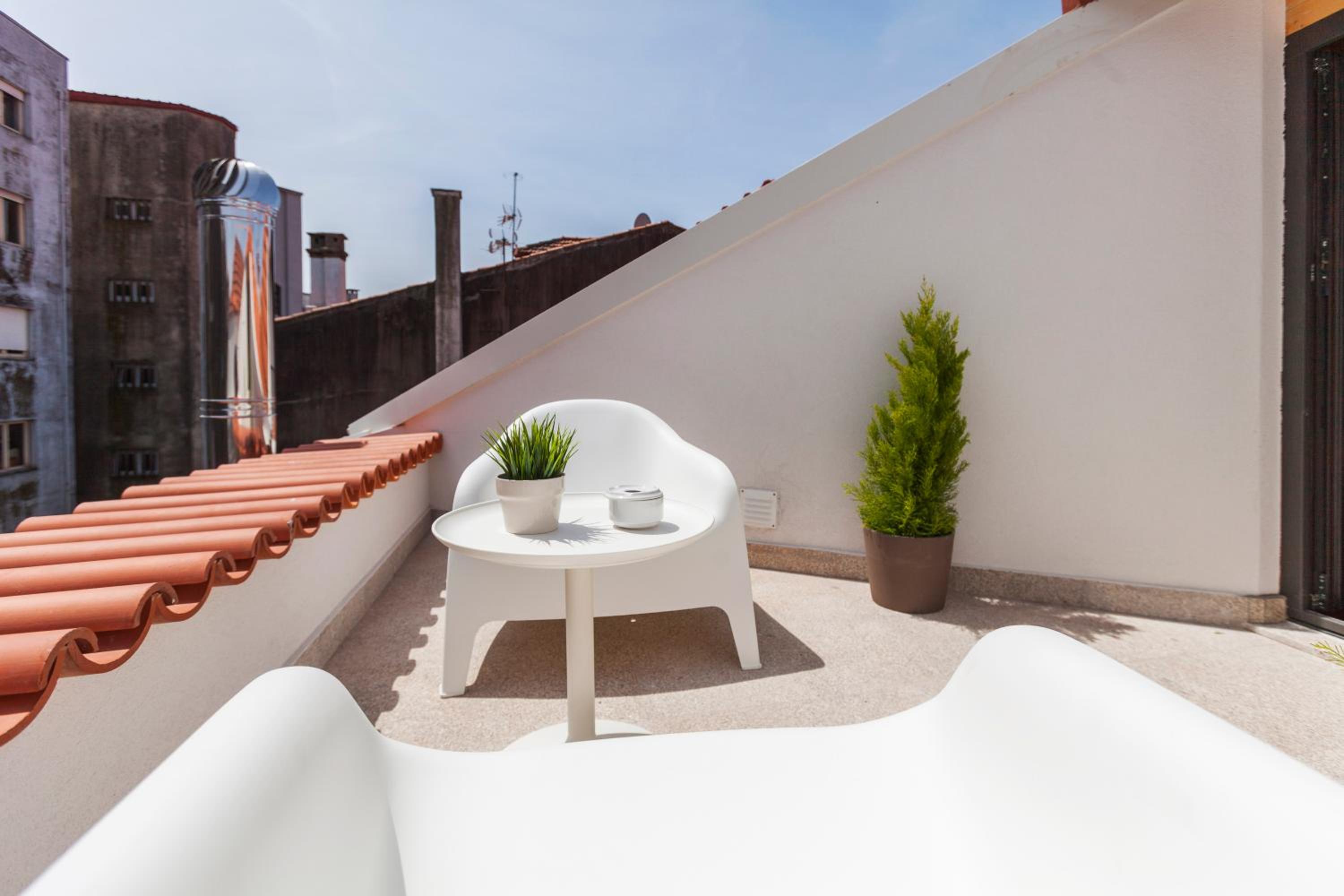 Studio with Balcony - Photo 17