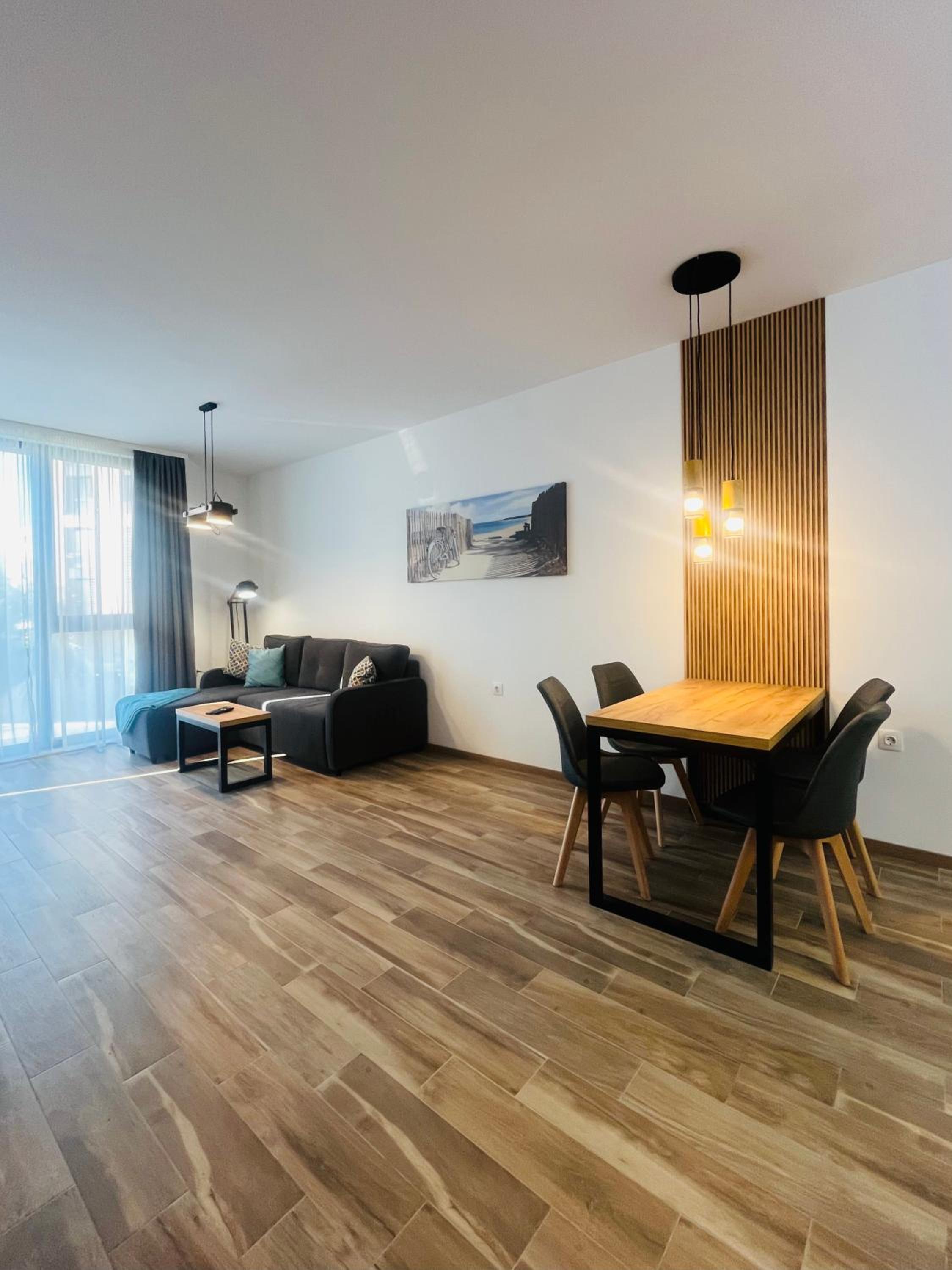 Deluxe One-Bedroom Apartment with Garden View photo 3