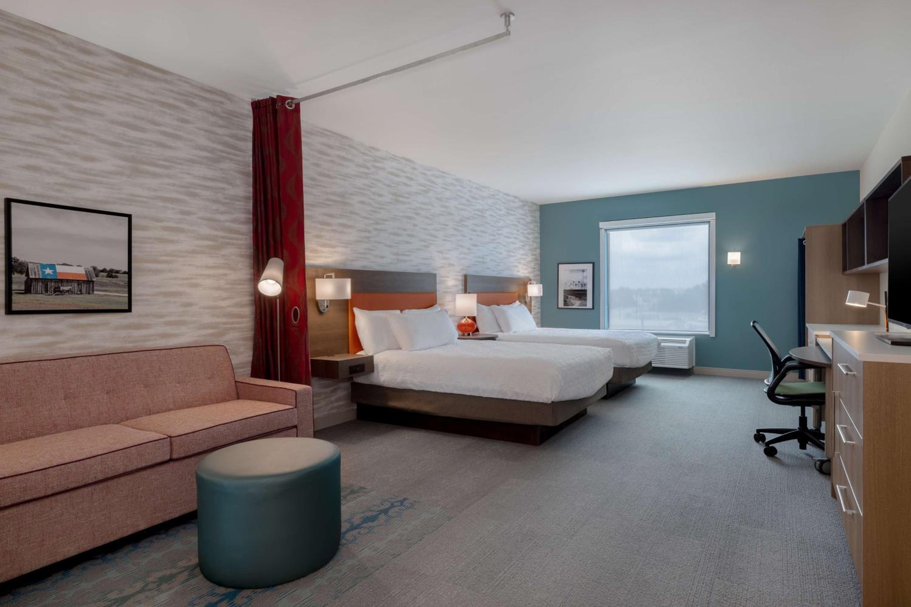 Studio Suite with Two Queen Beds - Photo 5