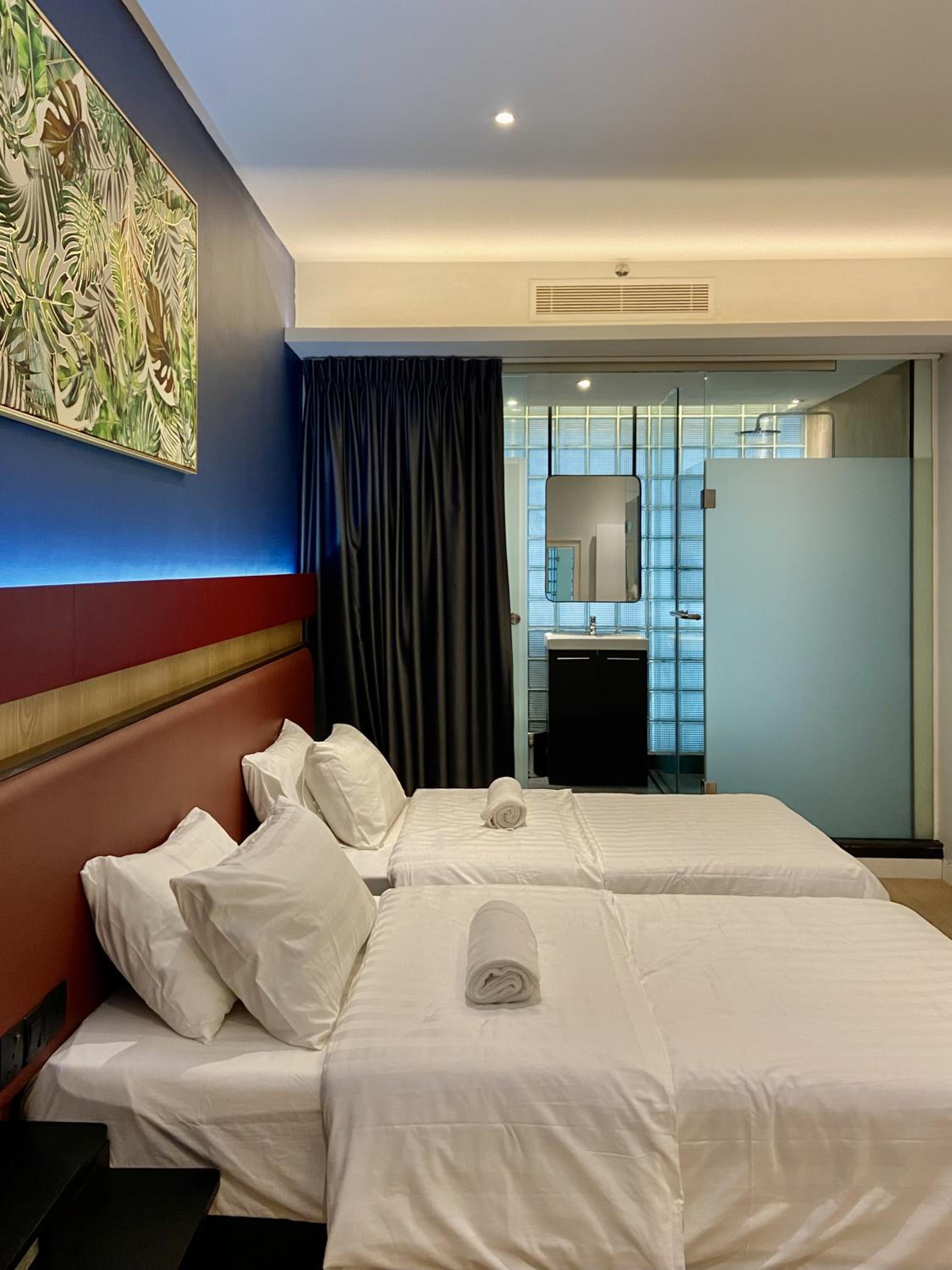 Double Bed Deluxe Suite photo 3