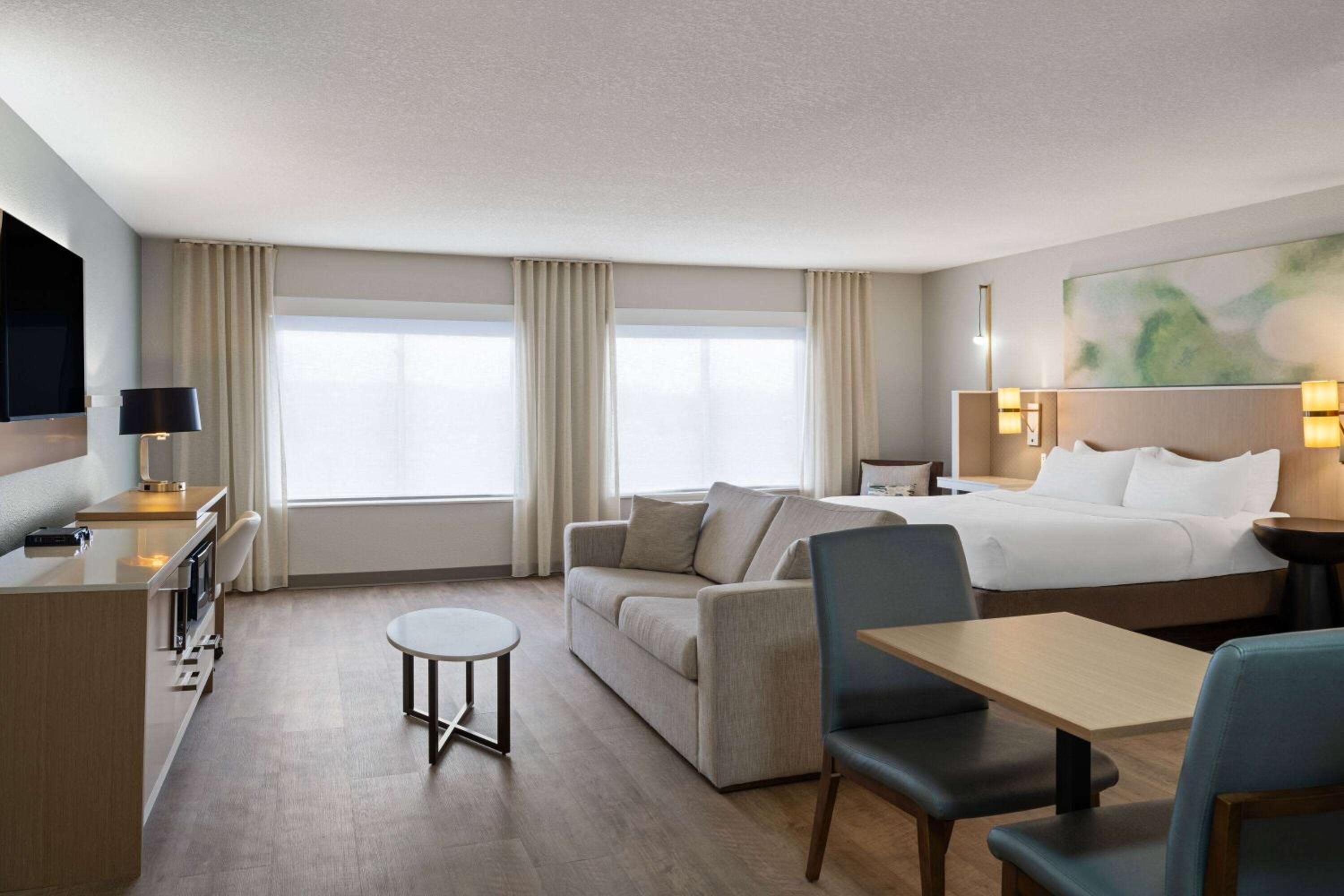Business Room with Sofa Bed - Non-Smoking - Photo 1
