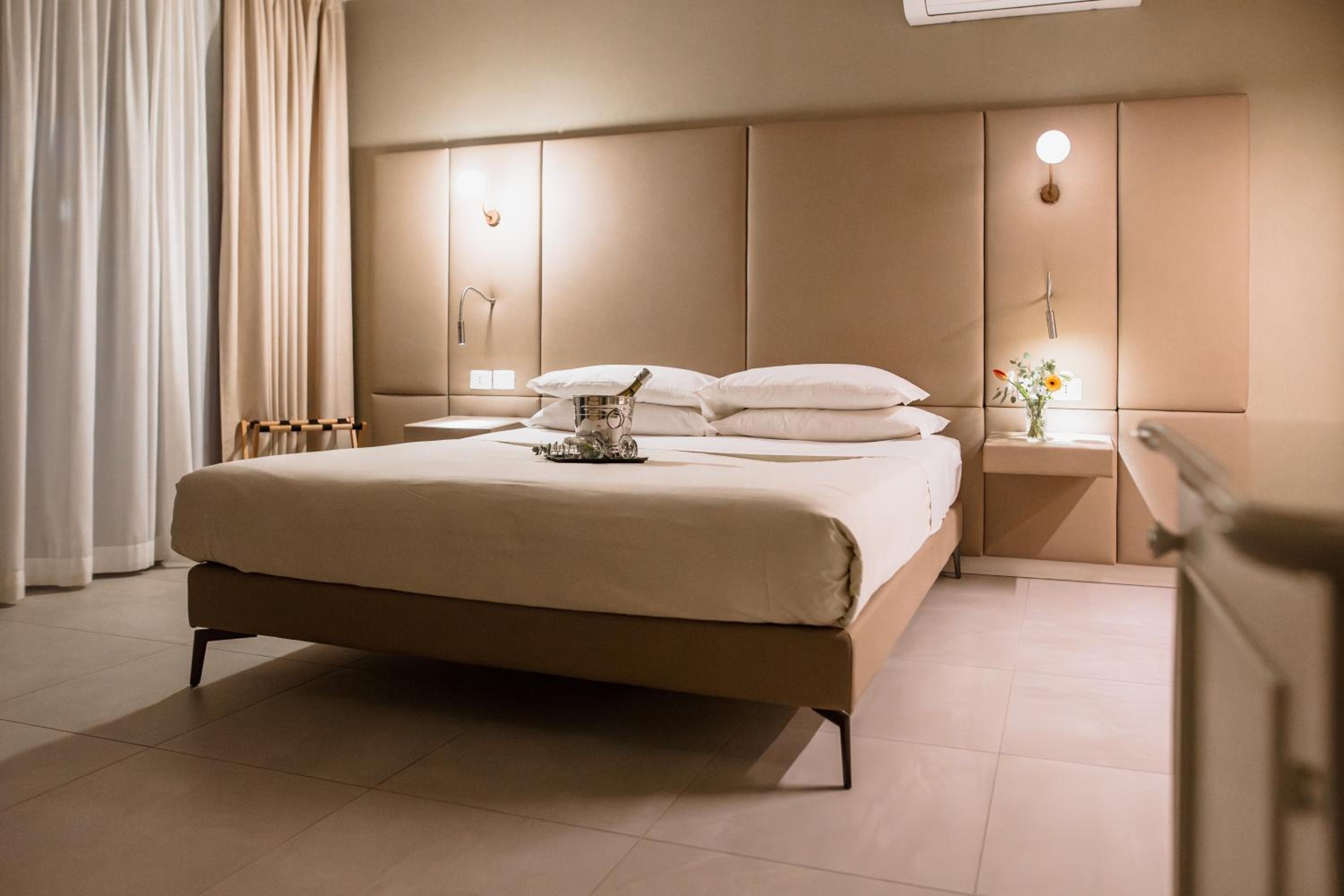Superior Double Room - Photo 1