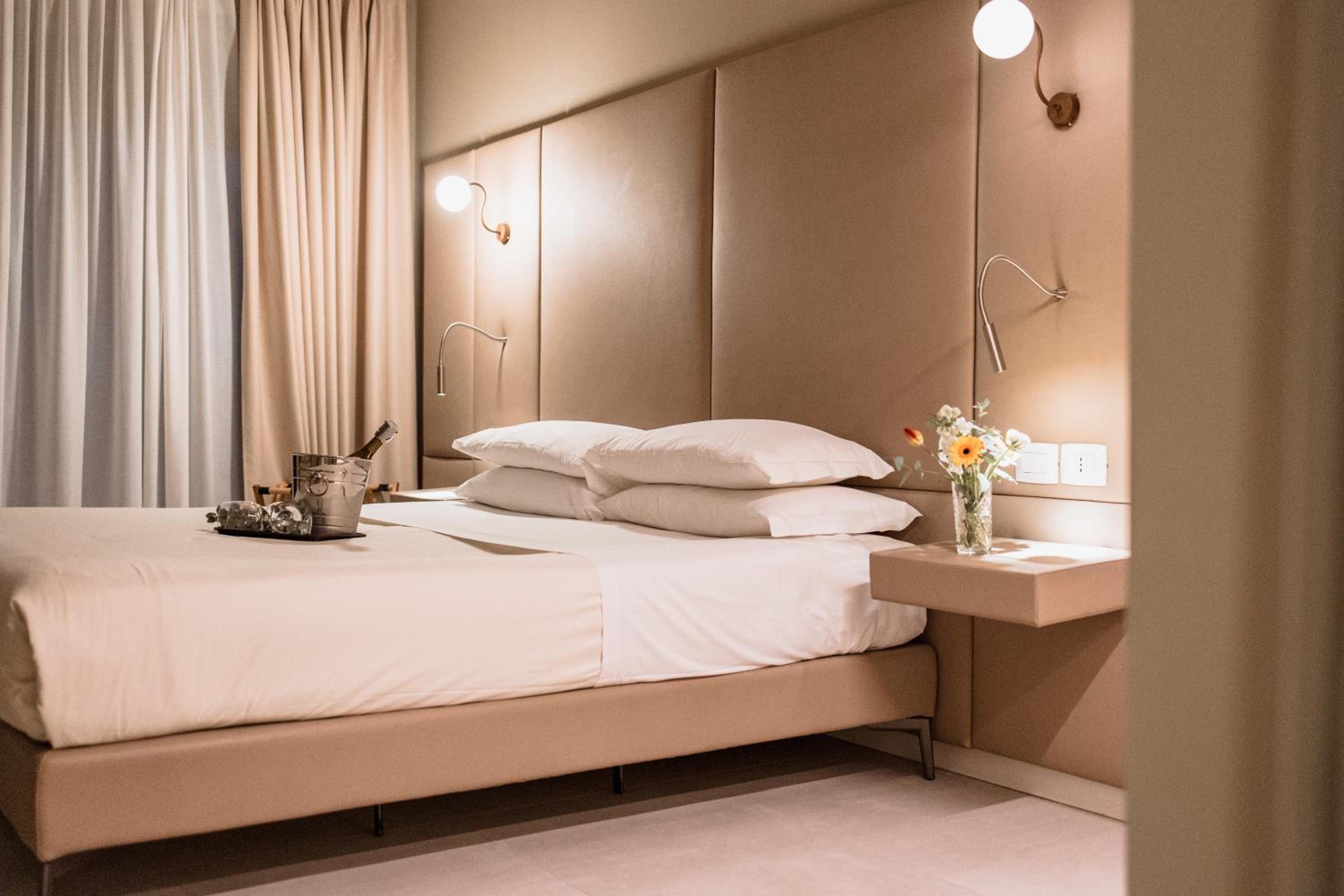 Superior Double Room - Photo 9
