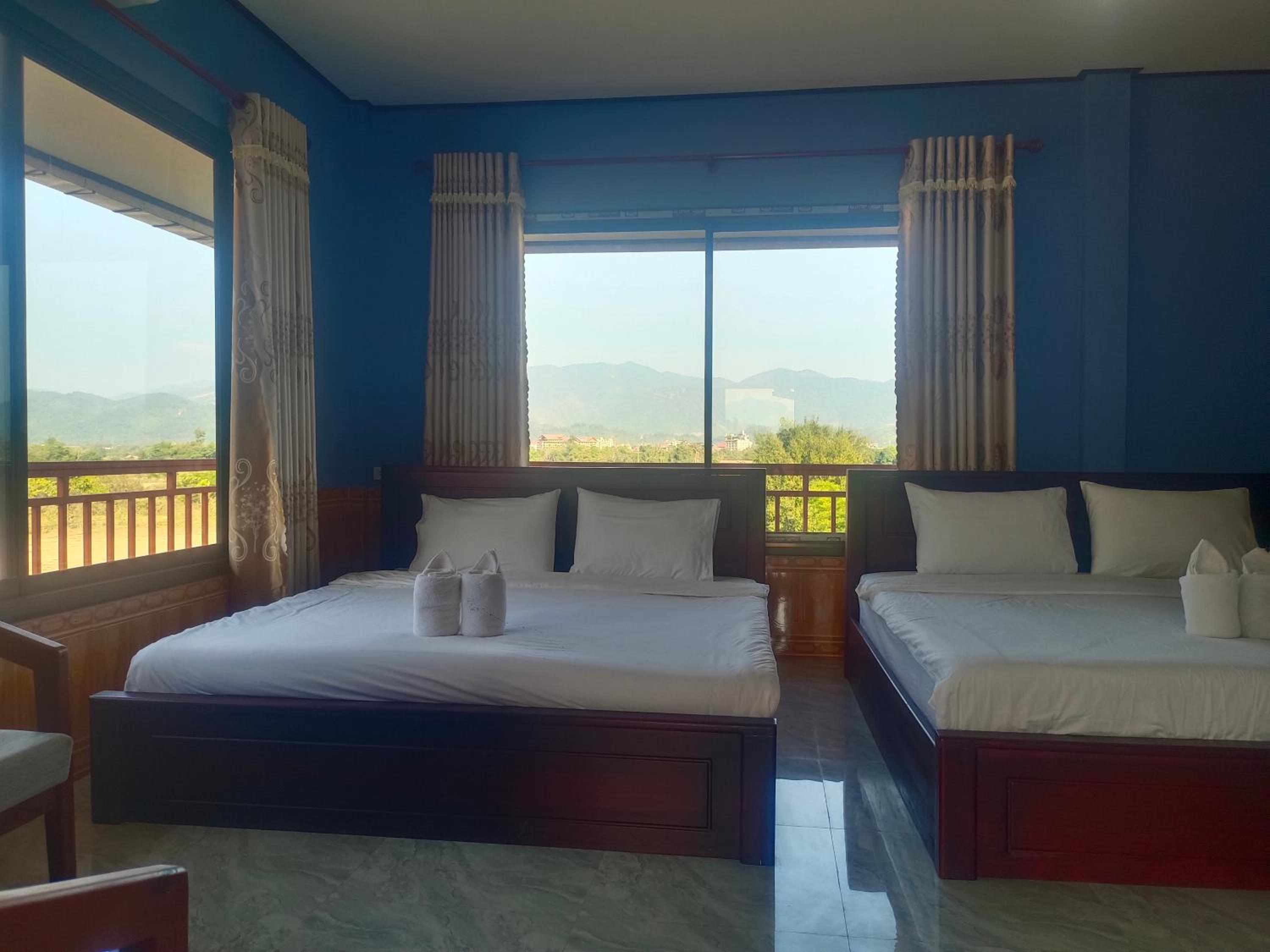 Quadruple Room with Mountain View