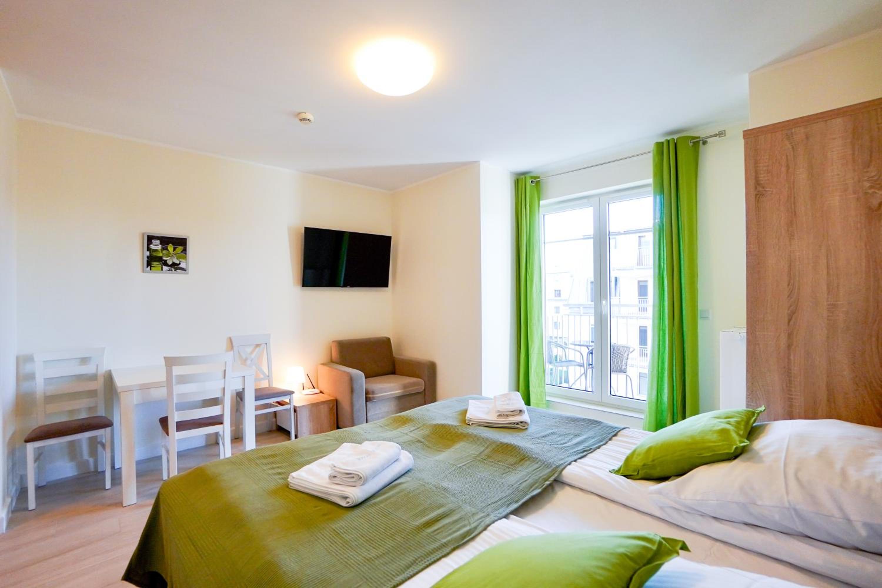 Studio Apartment with Balcony photo 1