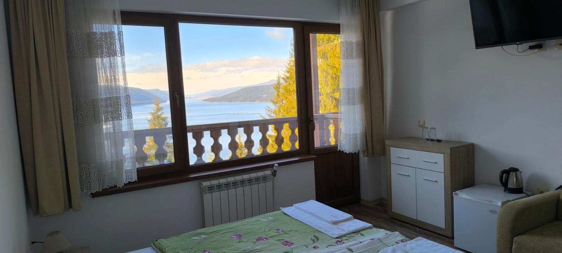 Double Room with Lake View photo 2