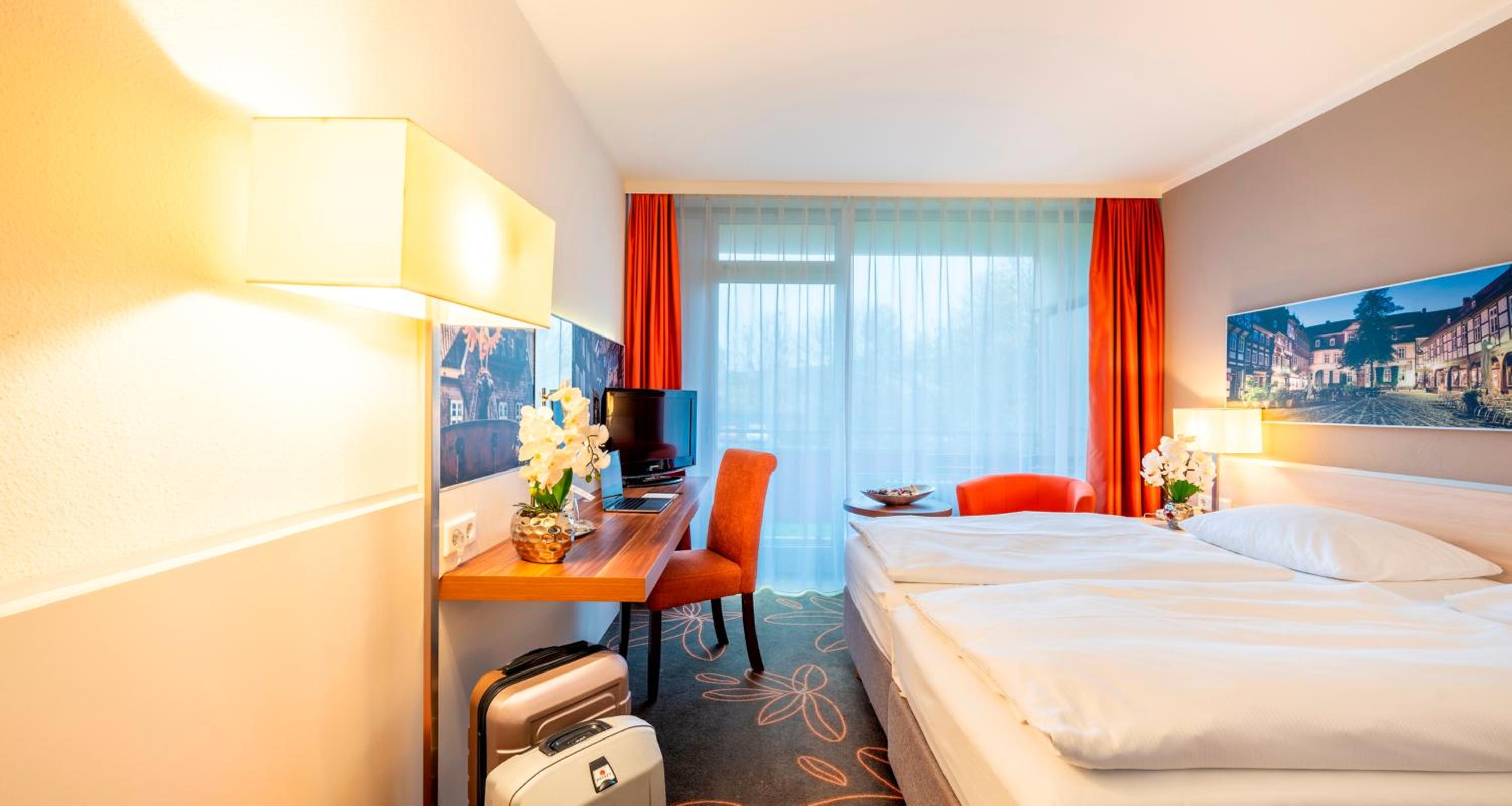 Double Room with Balcony - Photo 5
