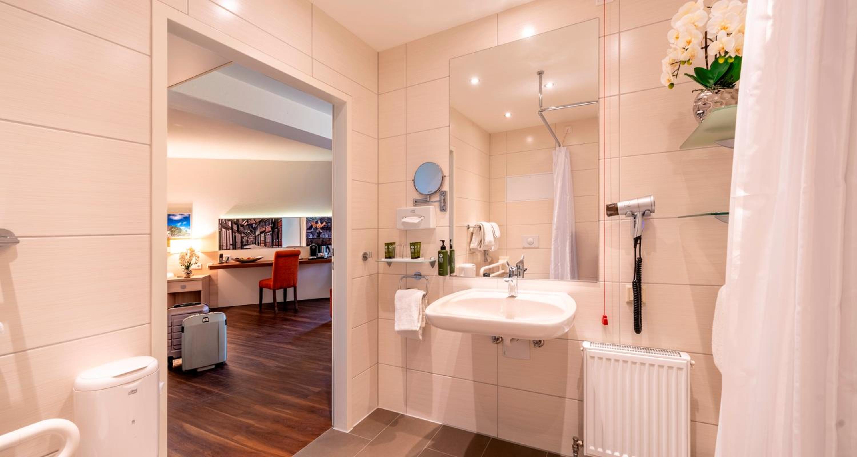 Deluxe Quadruple Room - Photo 1