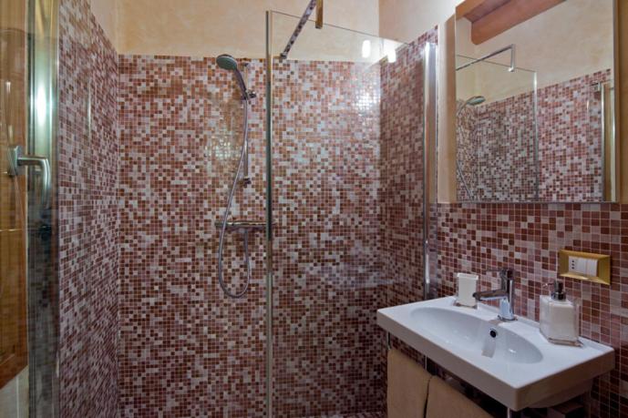 Double Room - Photo 8