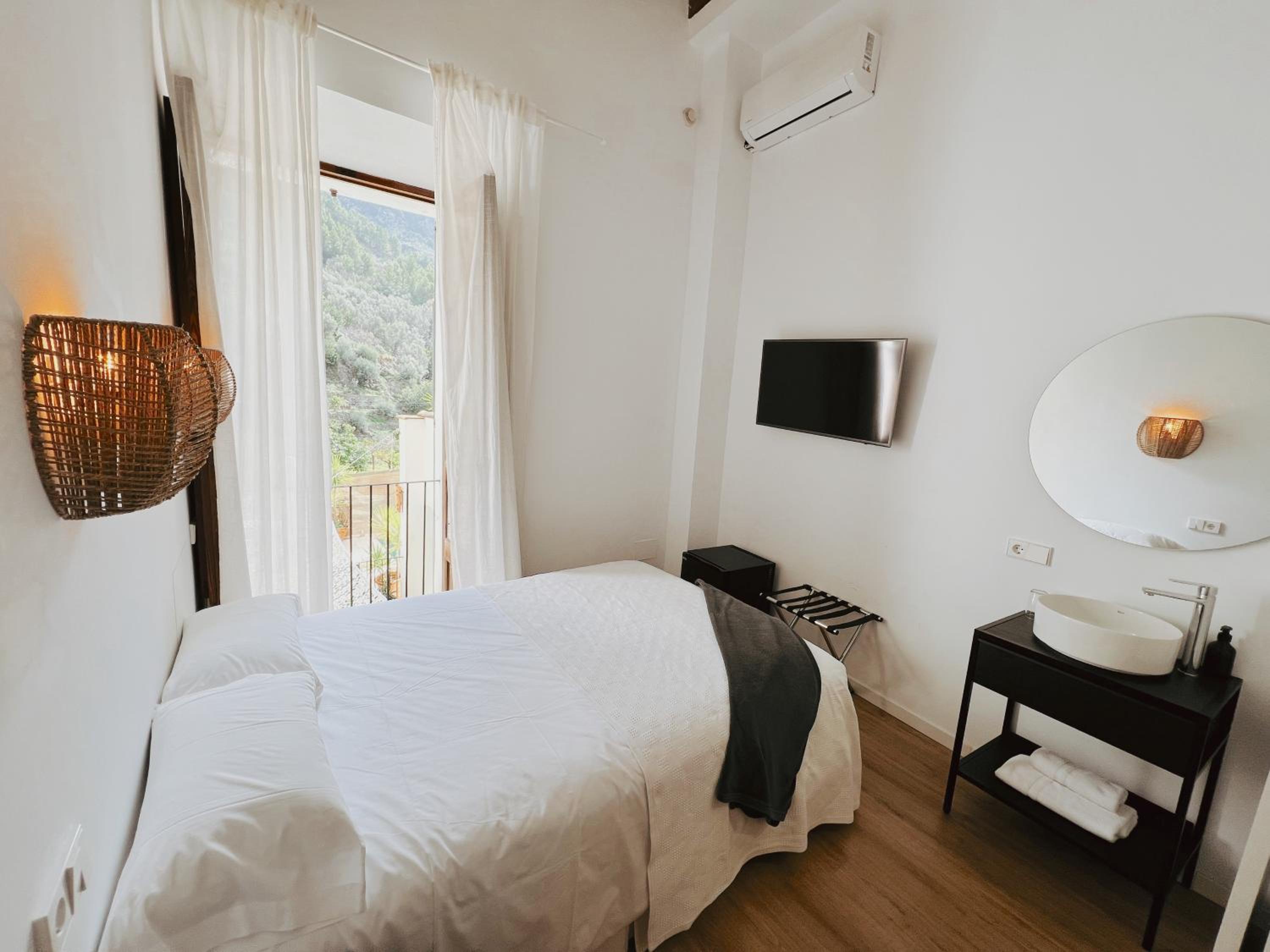 Small Double Room photo 2